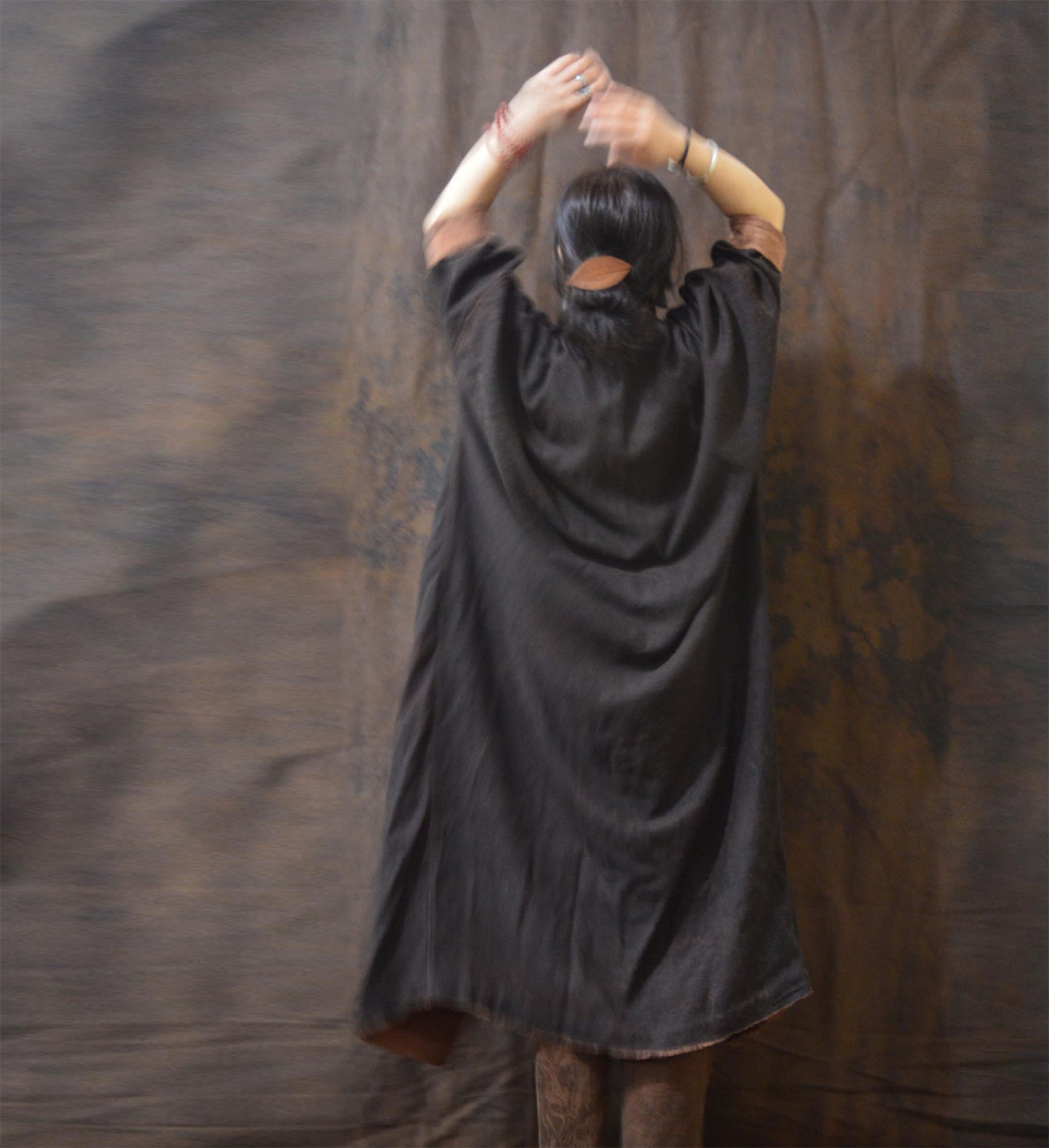 edoa Reversible Mud Tussah Silk Cardigan Coat