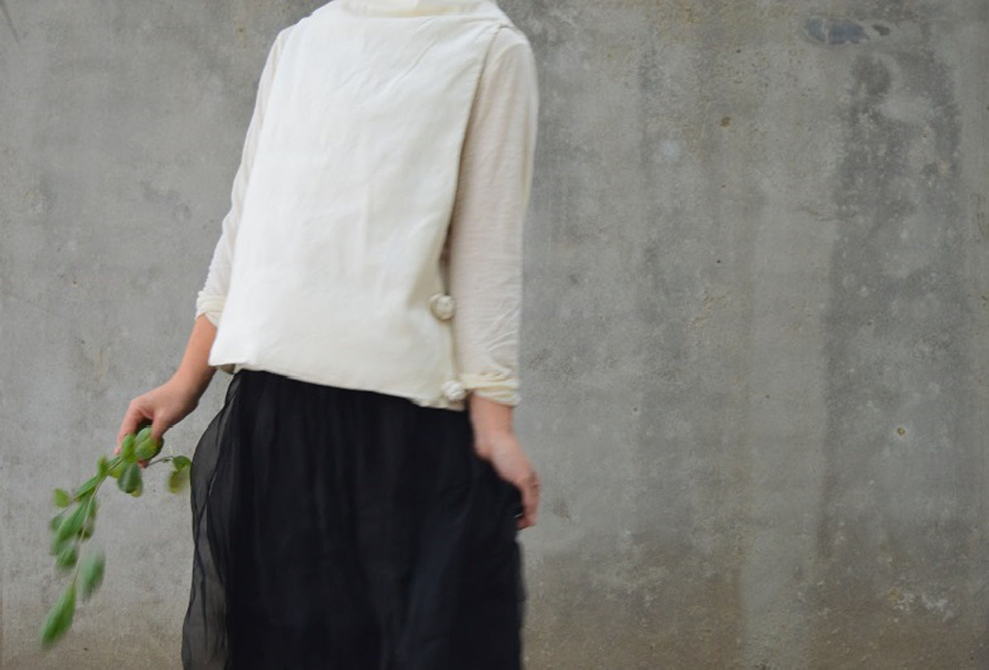 edoa Dupioni Silk Goose Down Vest