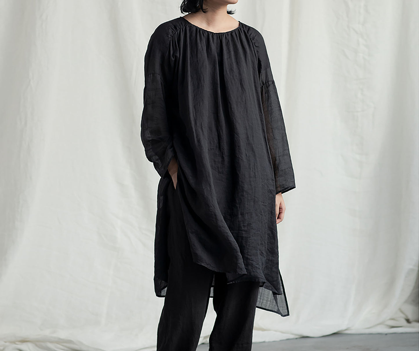 edoa Washed Ramie Gauze Gathered Tunic