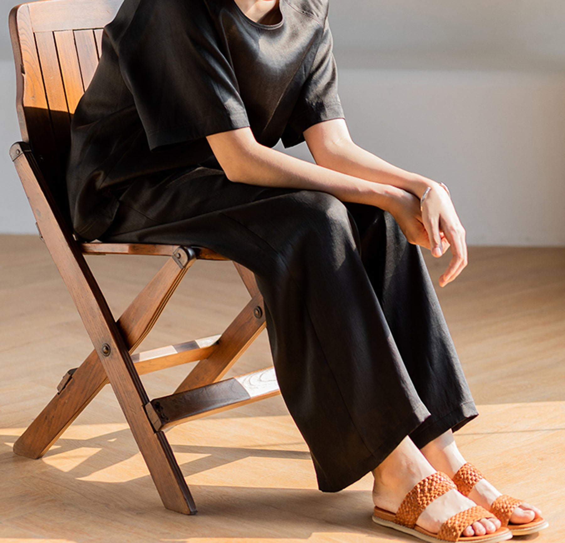 edoa Loose Fitting Mud Silk Crepe Satin Wide-leg Pants 