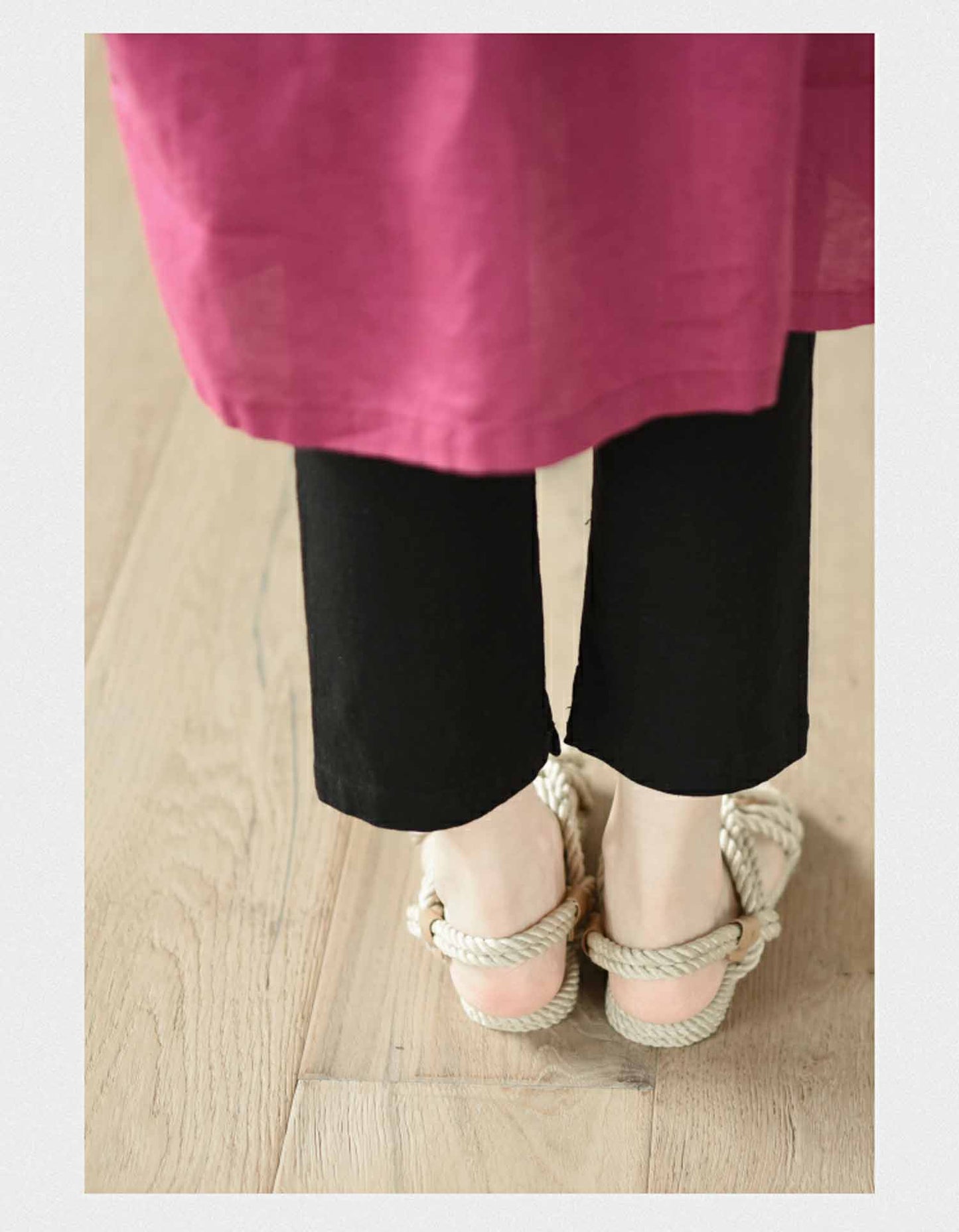 edoa V-neckline Linen Tunic Dress 