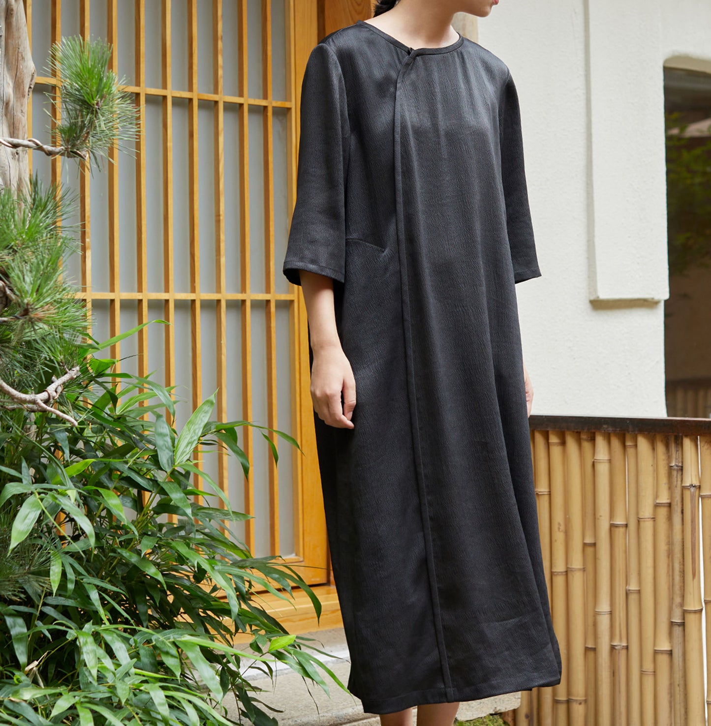 edoa Modified Mud Silk Satin Perlé Qipao