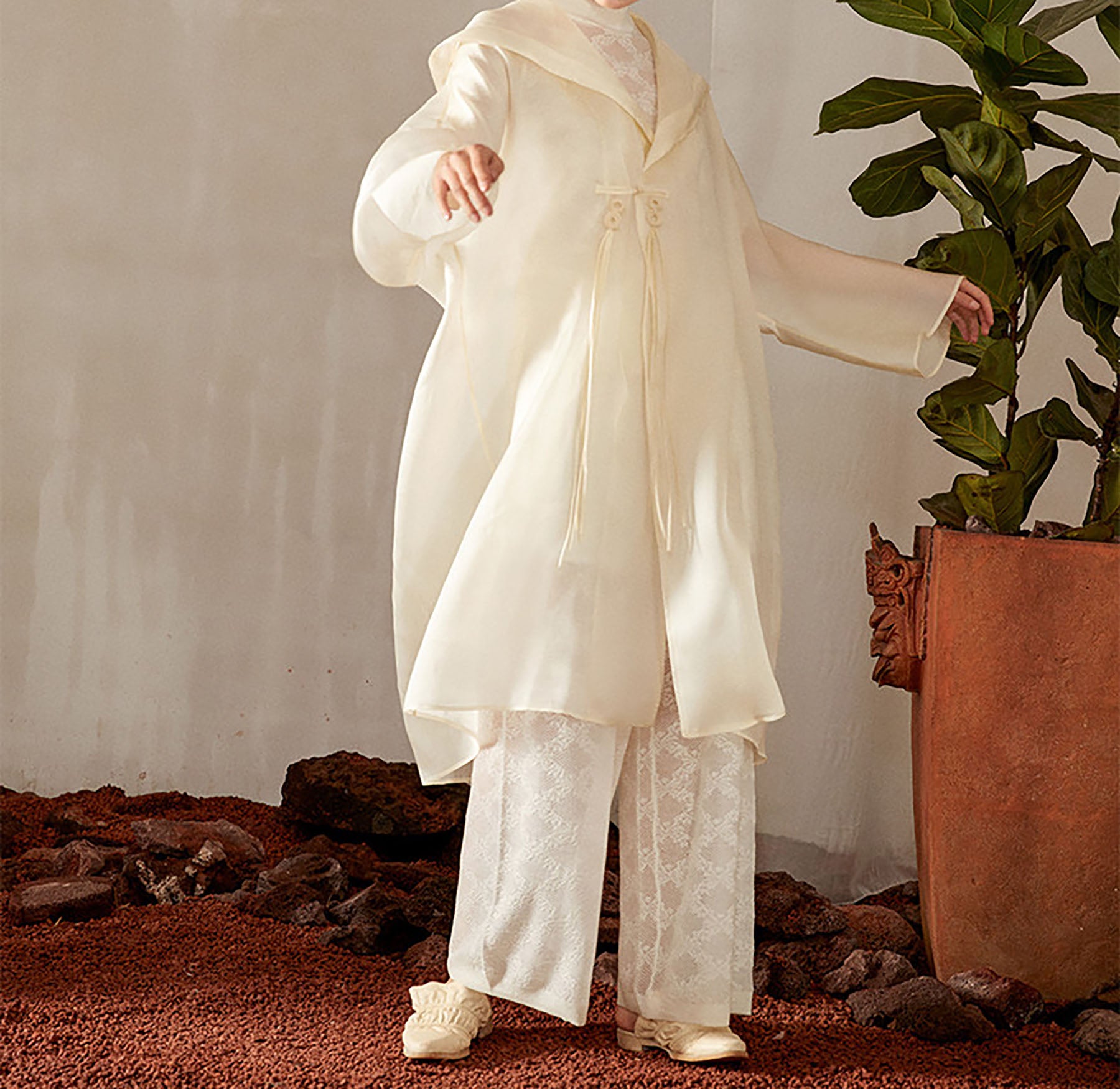 edoa Oversized Chinese Style Mulberry Silk Satin Organza Hooded Coat