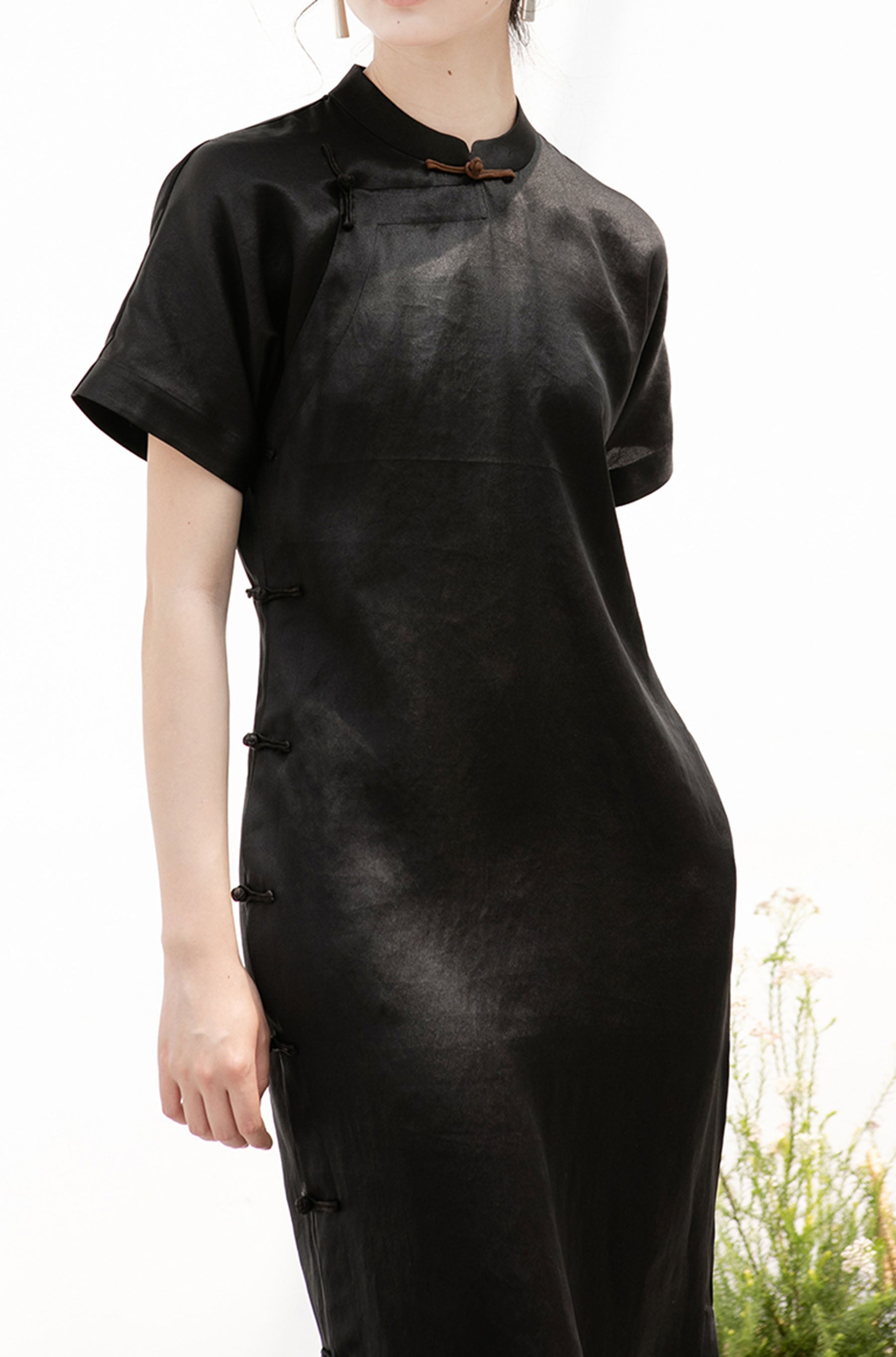 edoa Mud Silk Charmeuse Short Sleeves Qipao