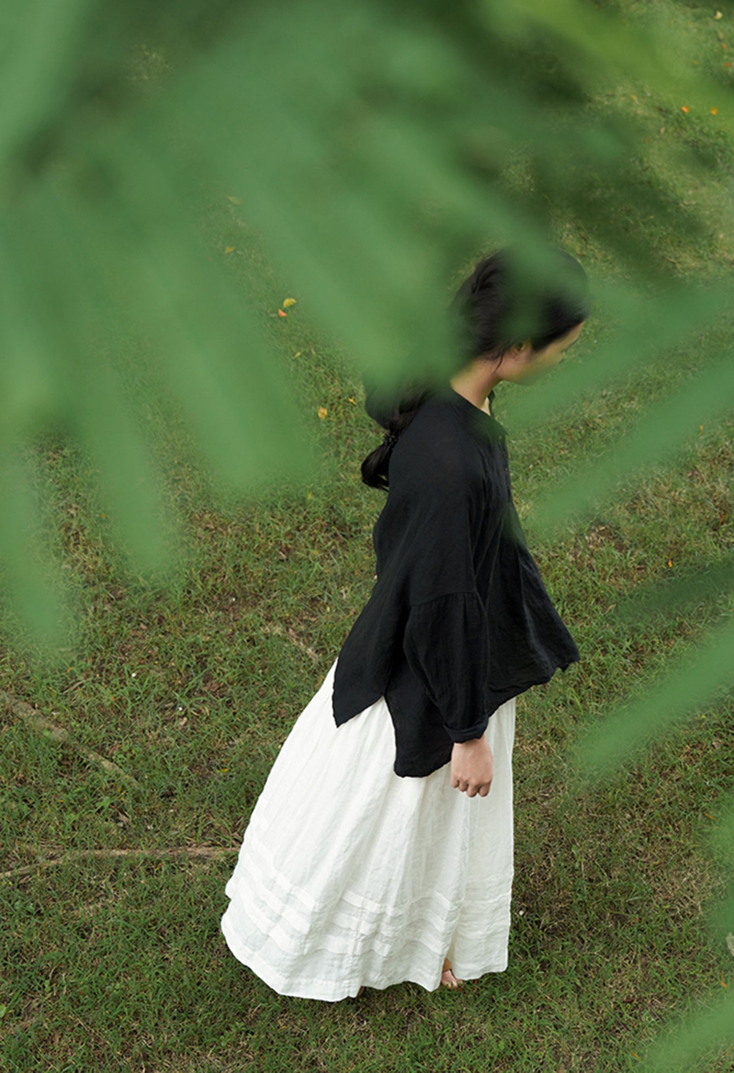 edoa Thin Linen Horizontal Pleated Skirt 