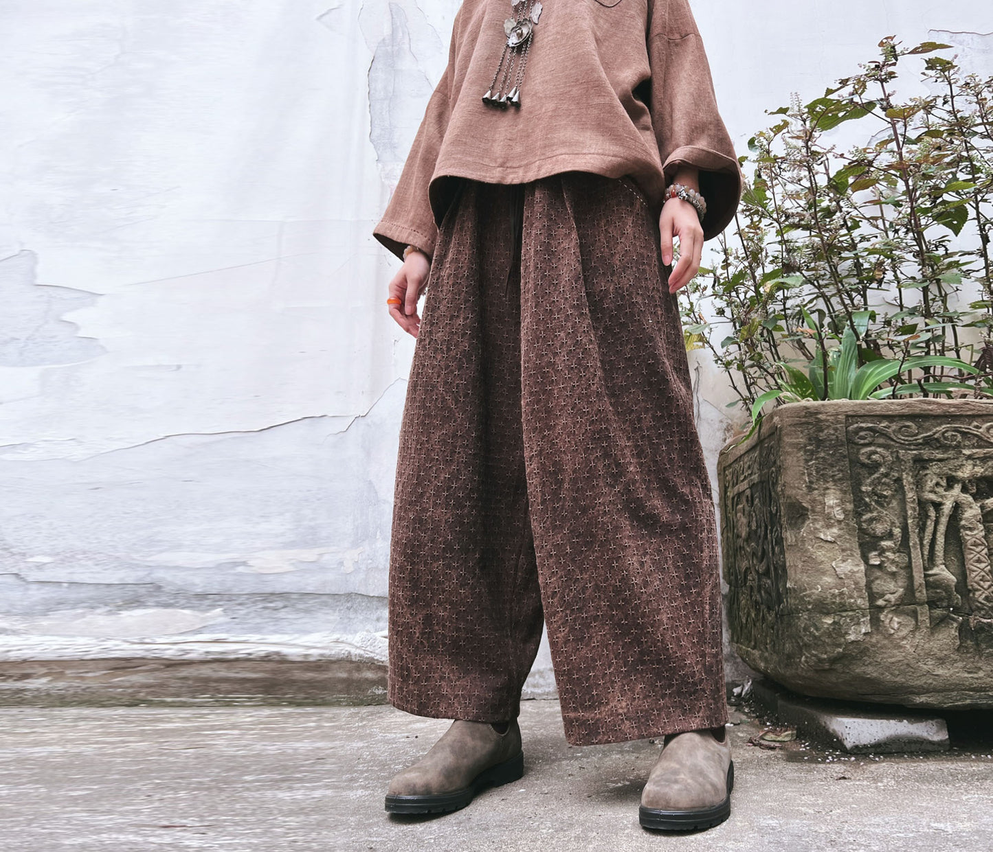 edoa Mud Tussah Silk Jacquard Pleated Pants