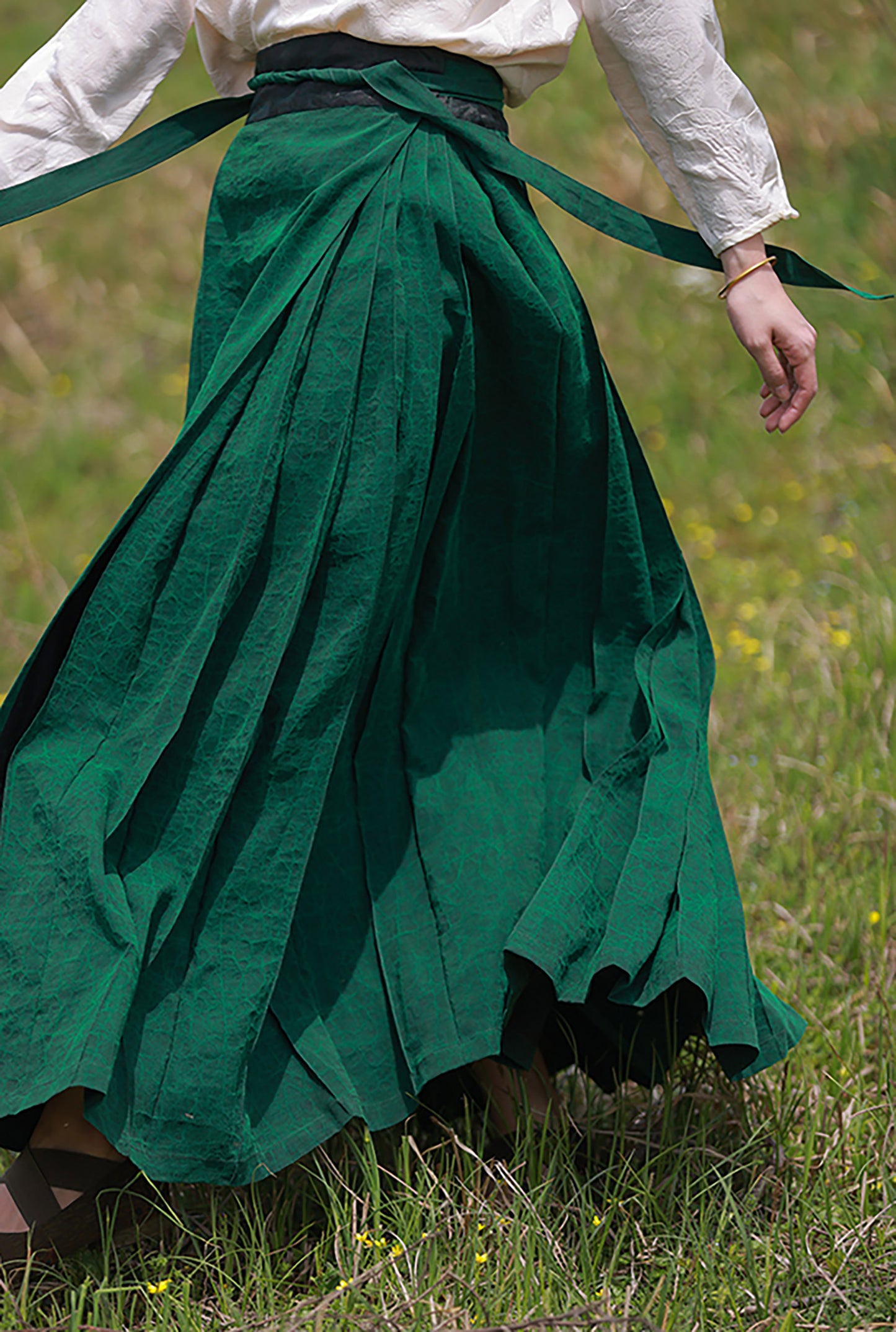 edoa Cracked Mud Silk Maxi Pleated Skirt 