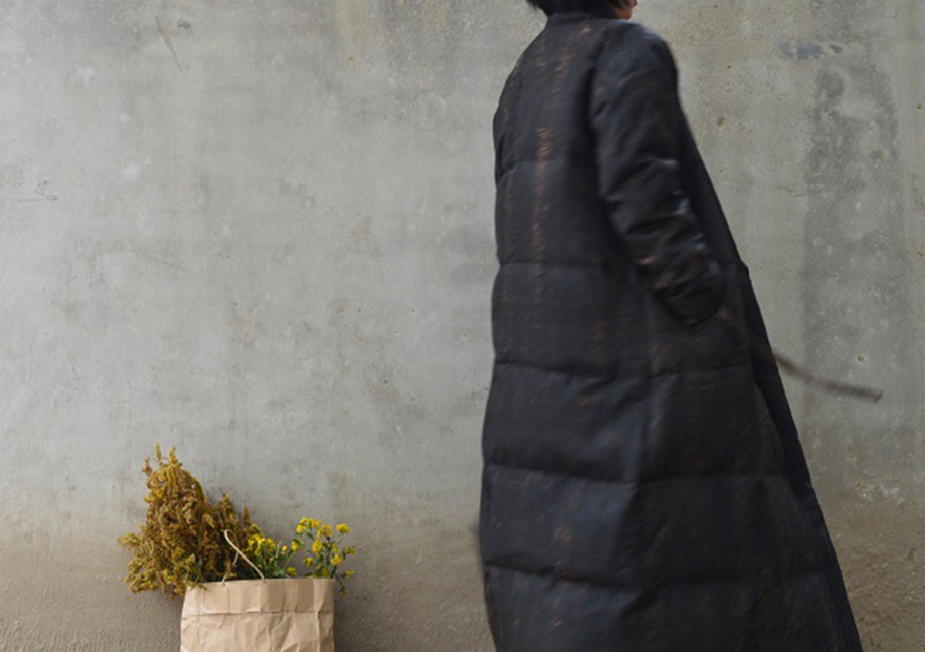edoa Winter Loose Fitting Distressed Mud Silk Quilt Down Coat wih Hand Embroidery