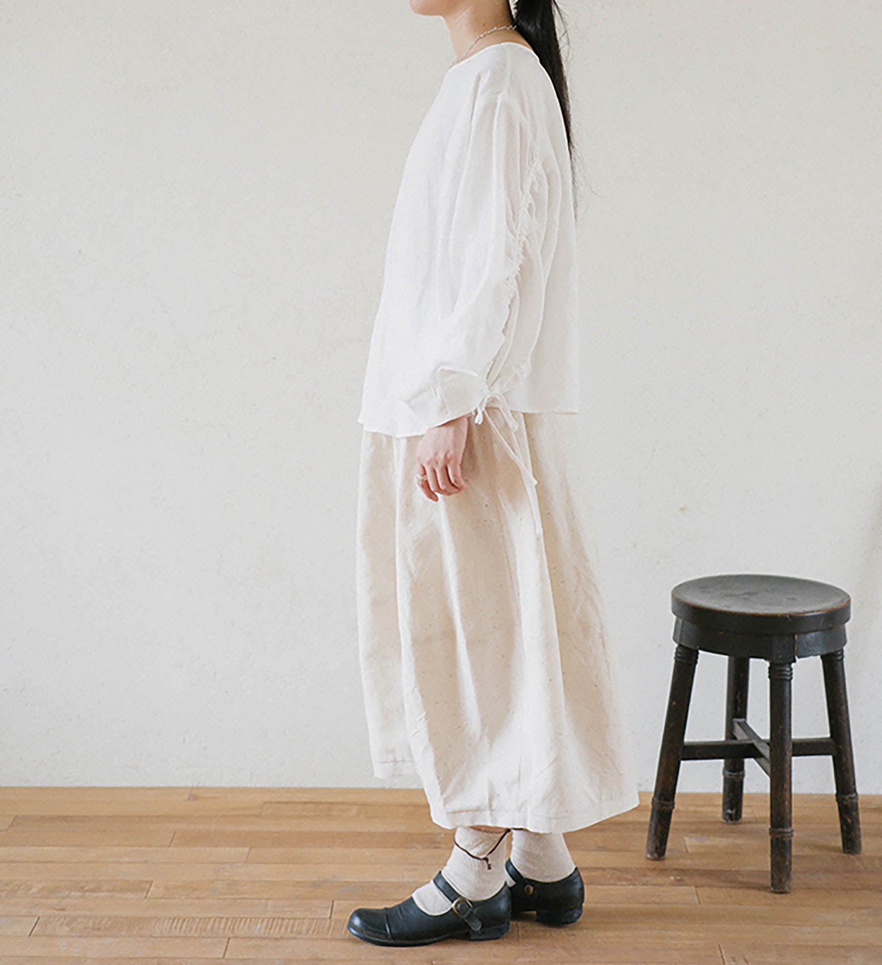 edoa Linen Blouse with Drawstring Sleeves