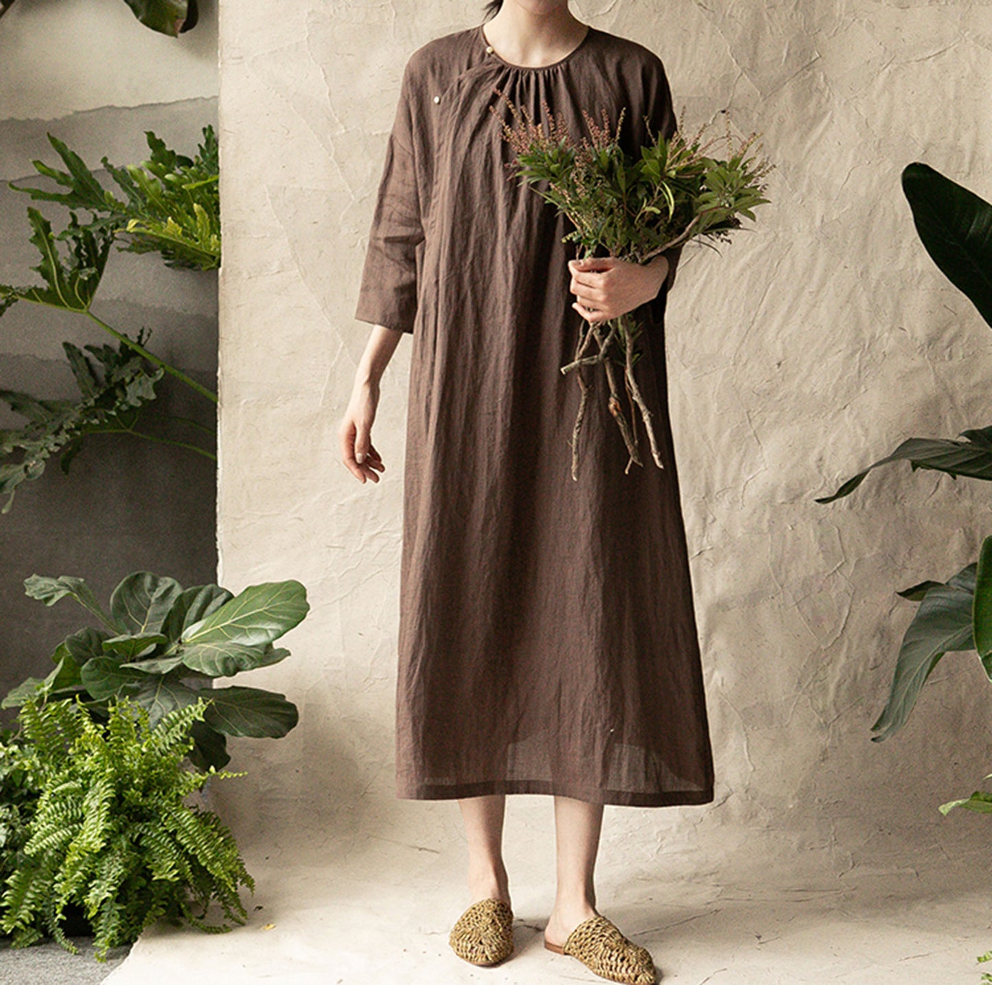 edoa Brown Ramie 3/4 Sleeves Modified Qipao