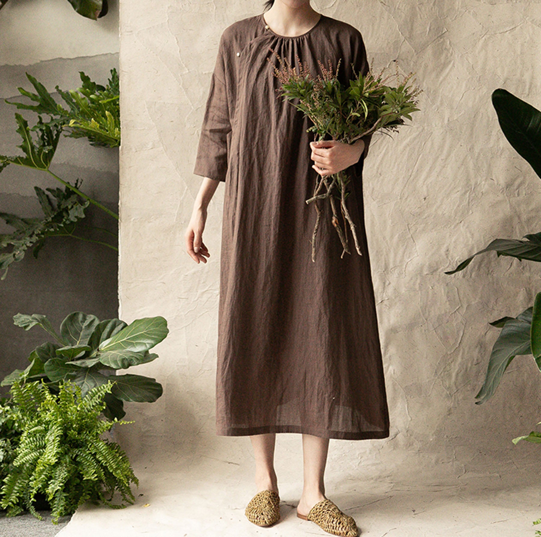 edoa Brown Ramie 3/4 Sleeves Modified Qipao