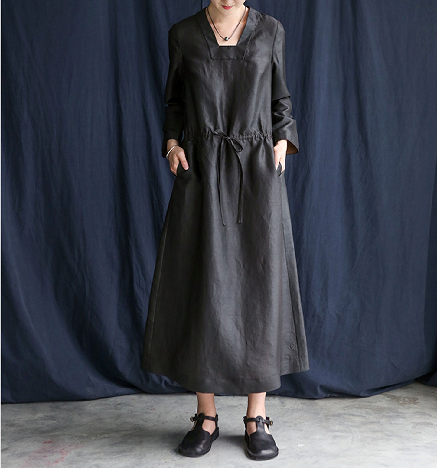 edoa Mud Silk Square Neckline Qipao