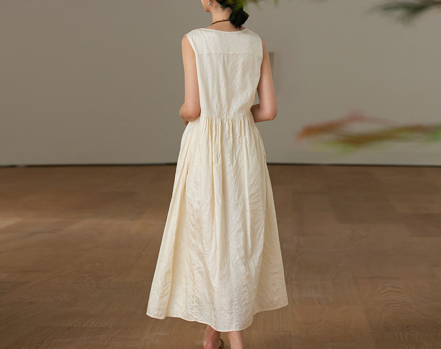 edoa Tussah Silk Sleeveless Dress