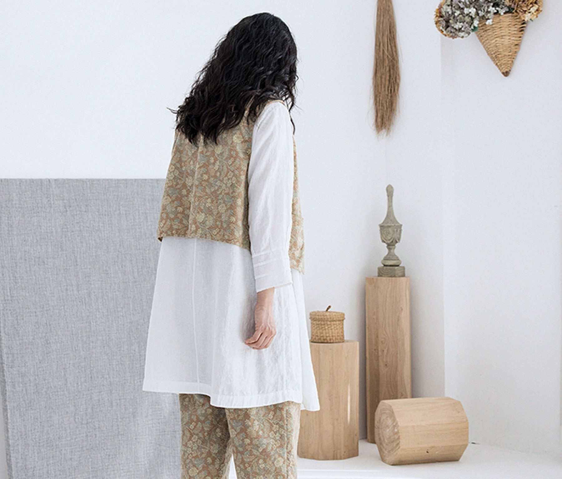edoa Off White High Counted French Linen Pintucked Trapeze Tunic 