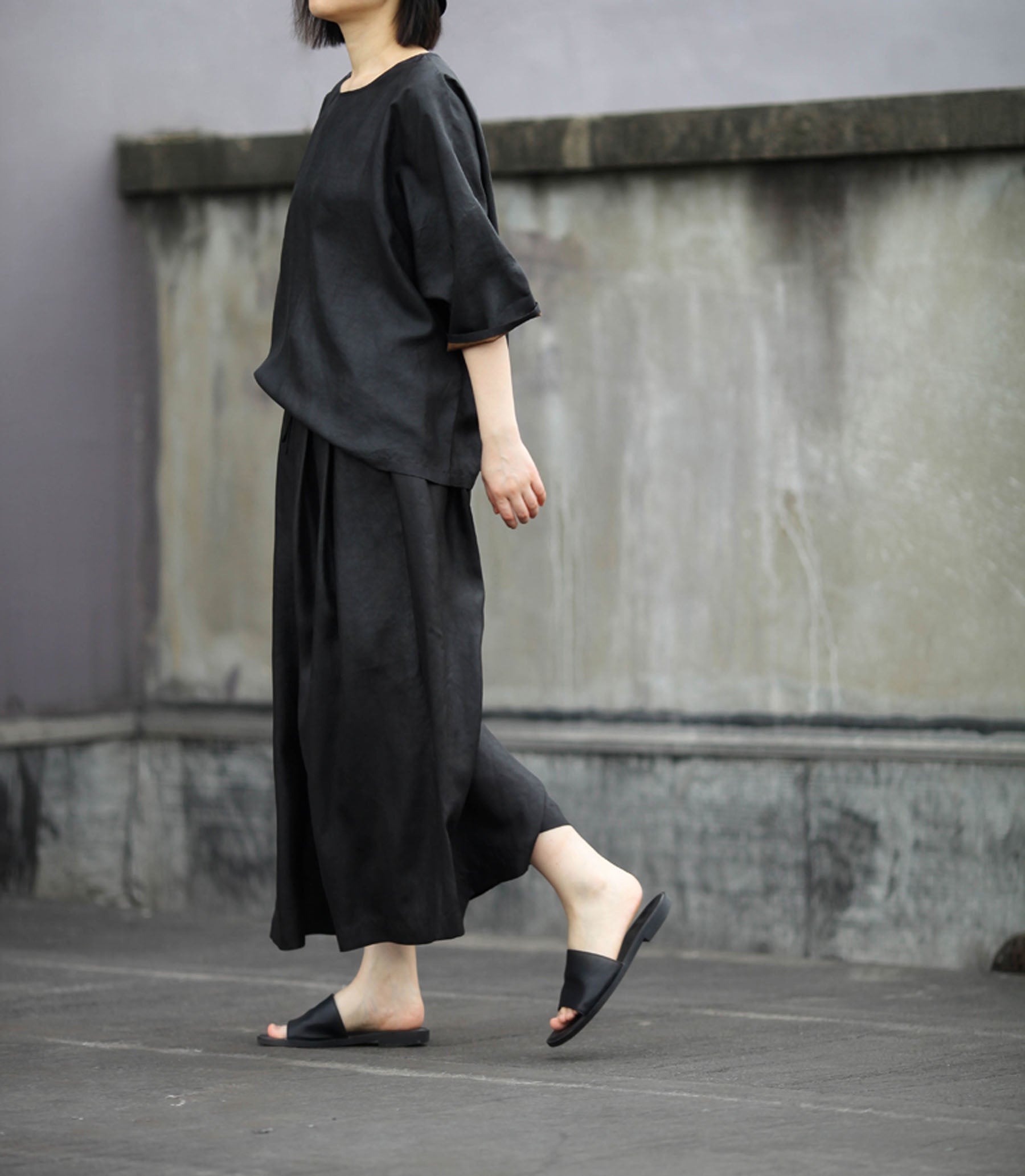 edoa Reversible V-neck Mud Silk Top 