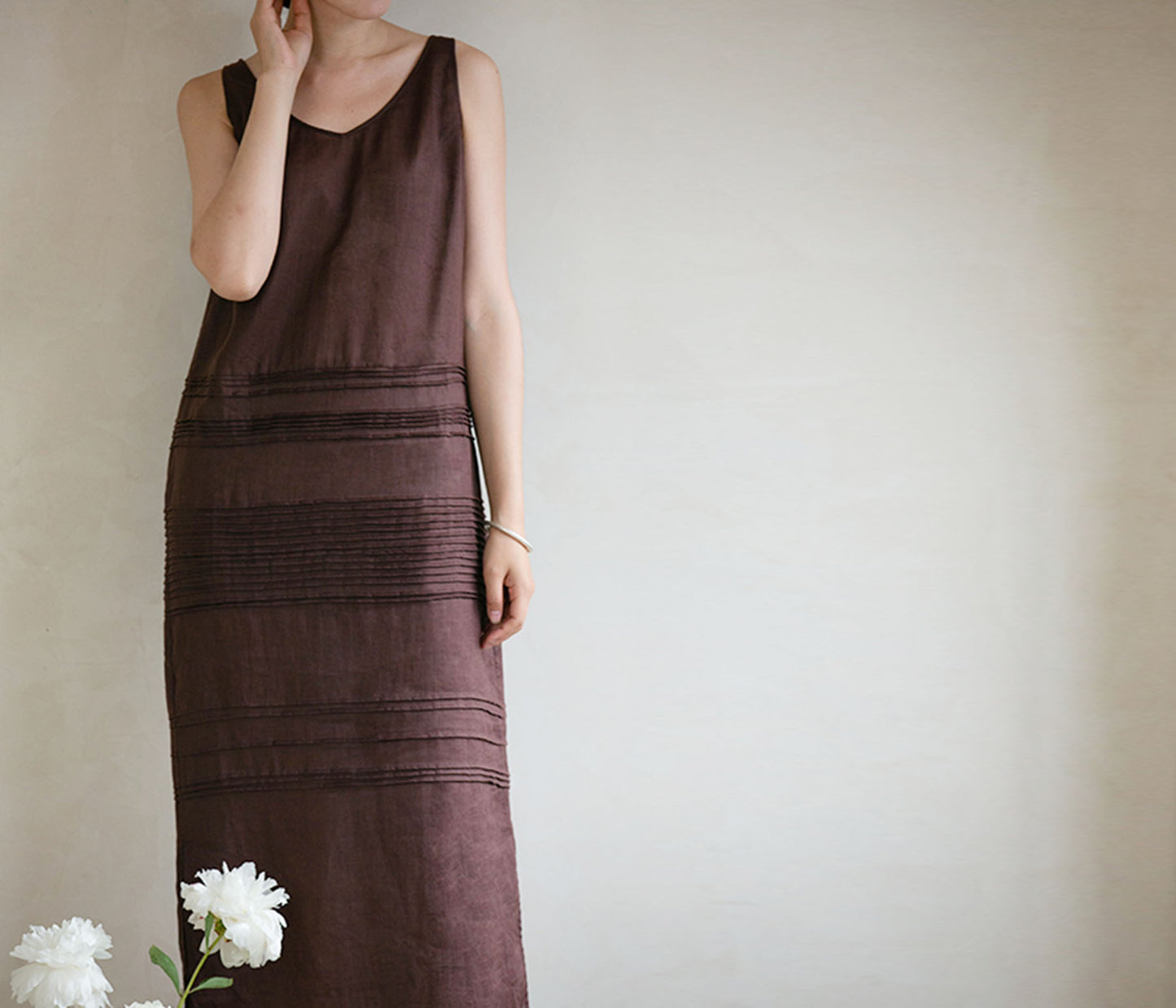 edoa Pintucked Ramie V-neck Sleeveless Dress