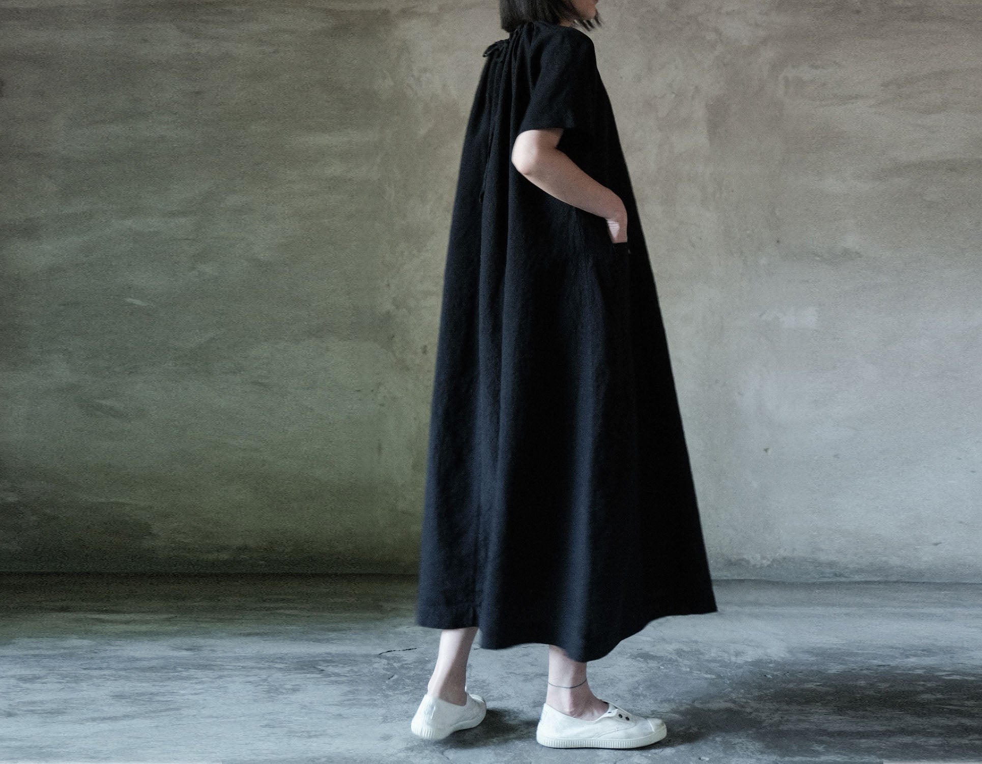 edoa Linen Gathering Neck A-line Tie Dress