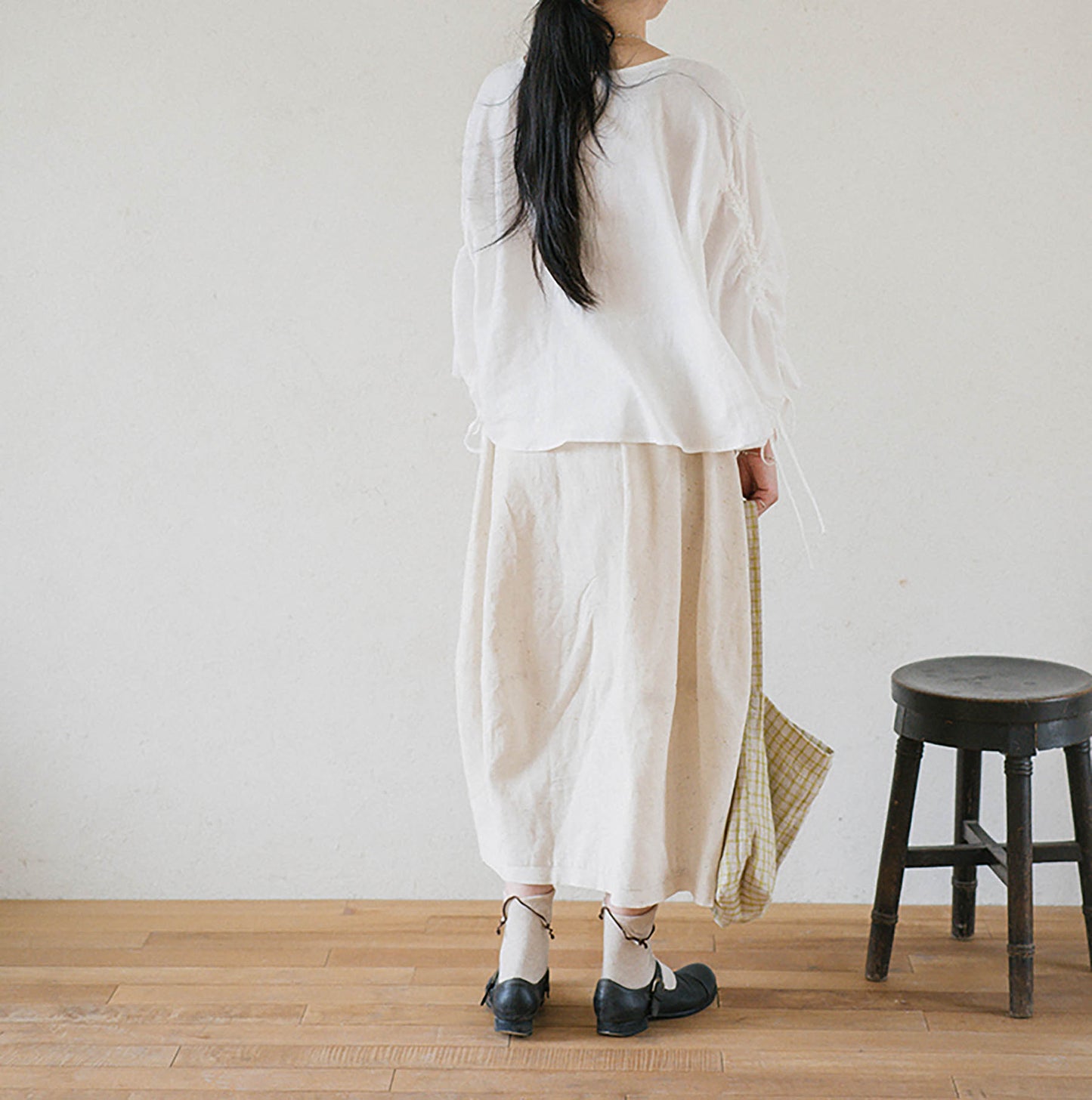 edoa Linen Blouse with Drawstring Sleeves