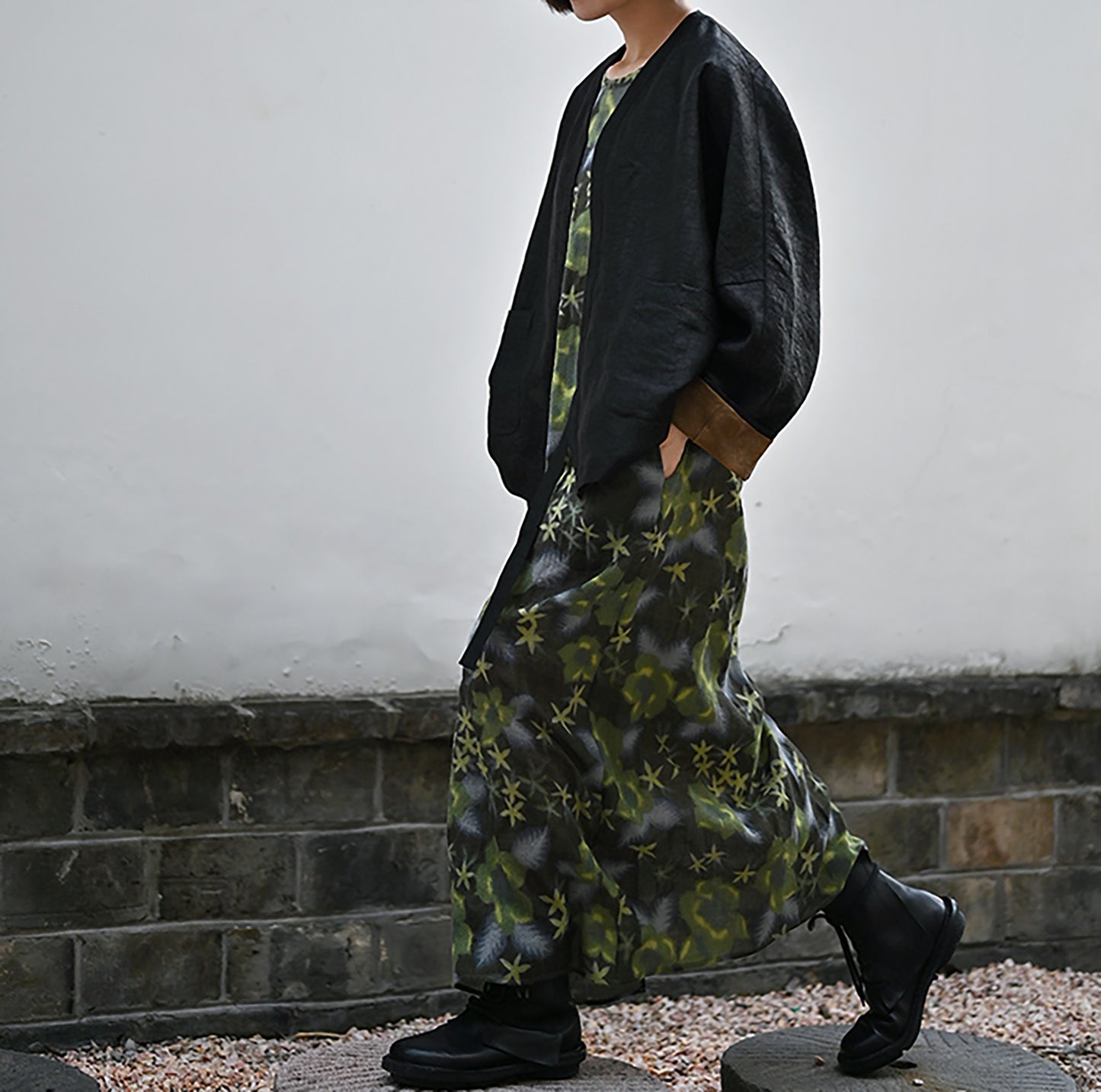 edoa Reversible Cracked Mud Silk Jacket