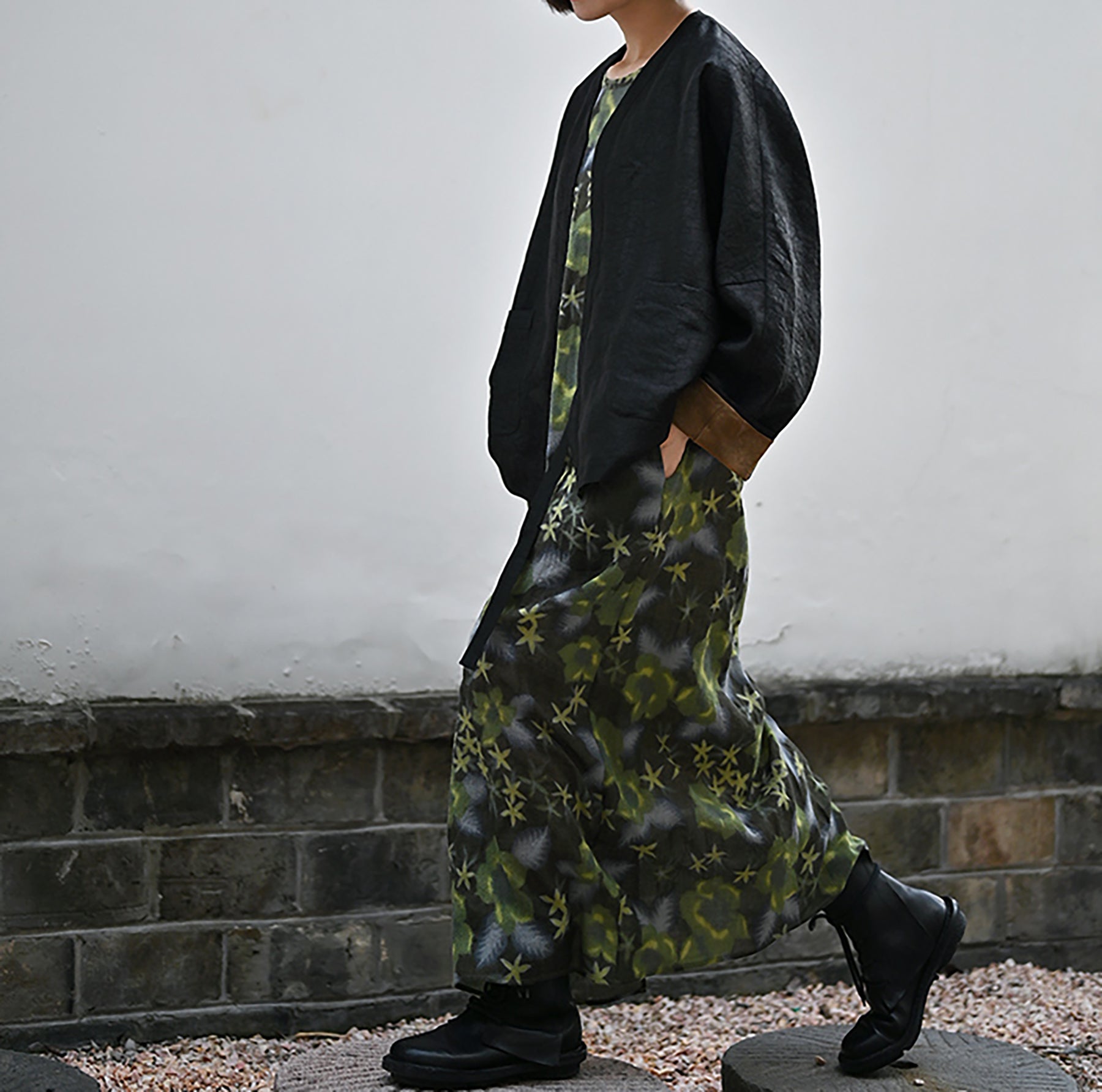 edoa Reversible Cracked Mud Silk Jacket