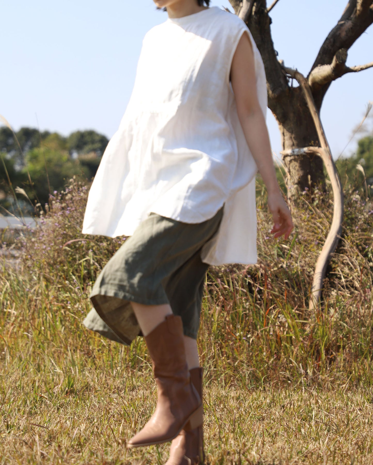 edoa White Oversized Linen Sleeveless Swing Top with Band Collar