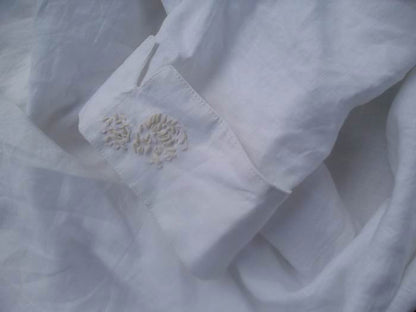 Loose Fitting Hand Embroidered White Linen Dress dr0381 017