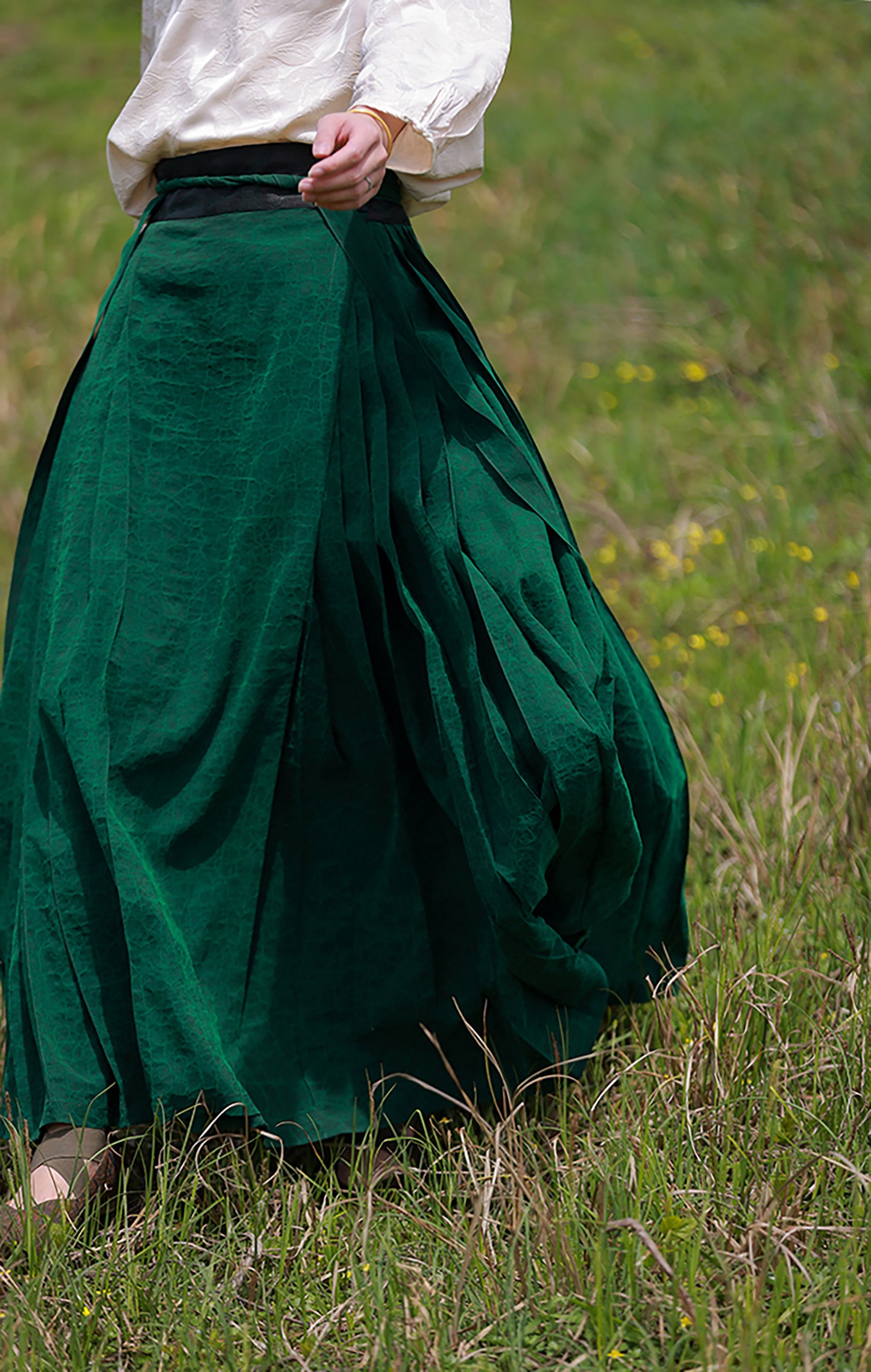 edoa Cracked Mud Silk Maxi Pleated Skirt 