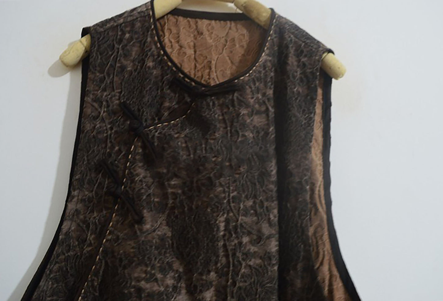 edoa Mud Noil Silk Jacquard Chinese Vest