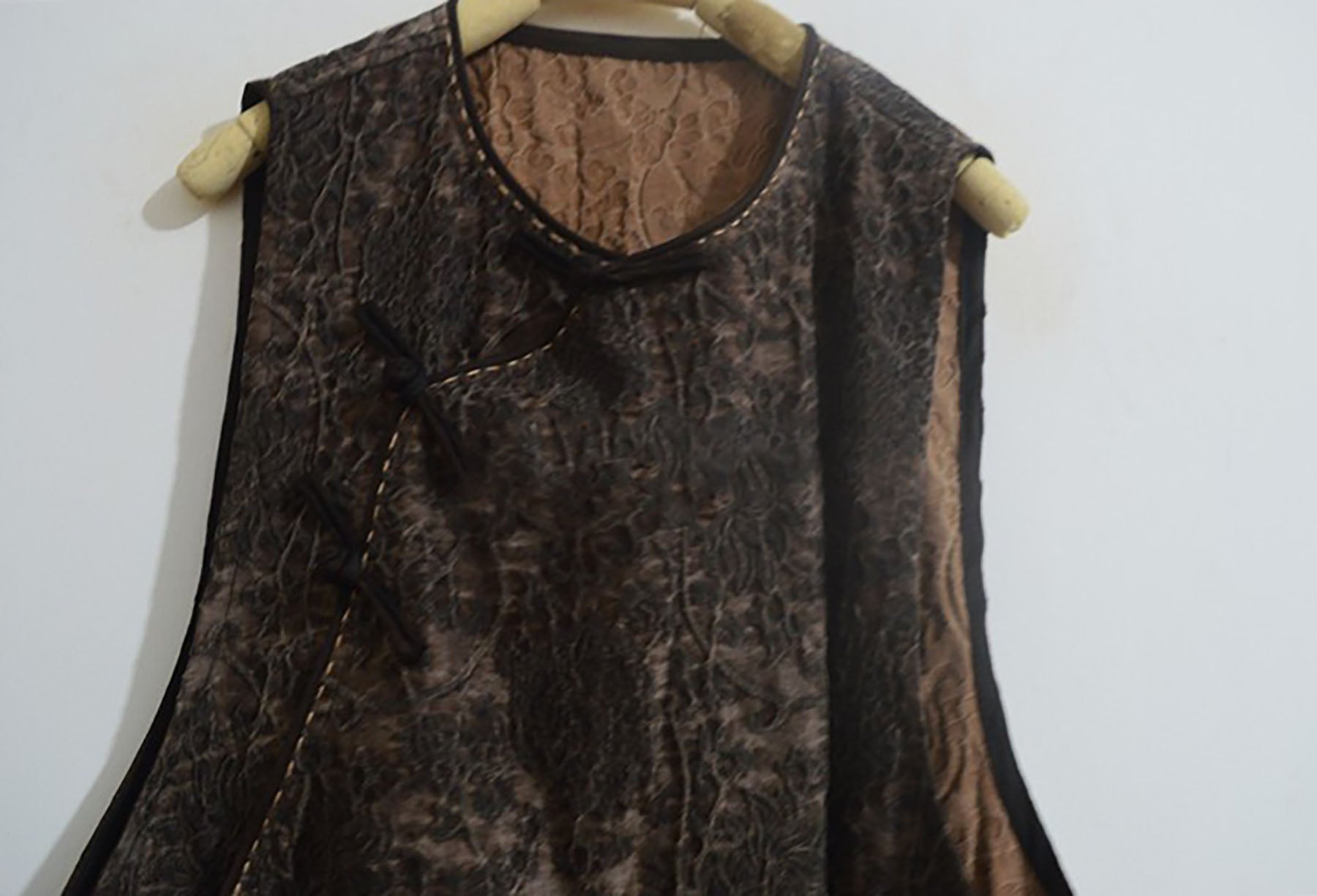 edoa Mud Noil Silk Jacquard Chinese Vest