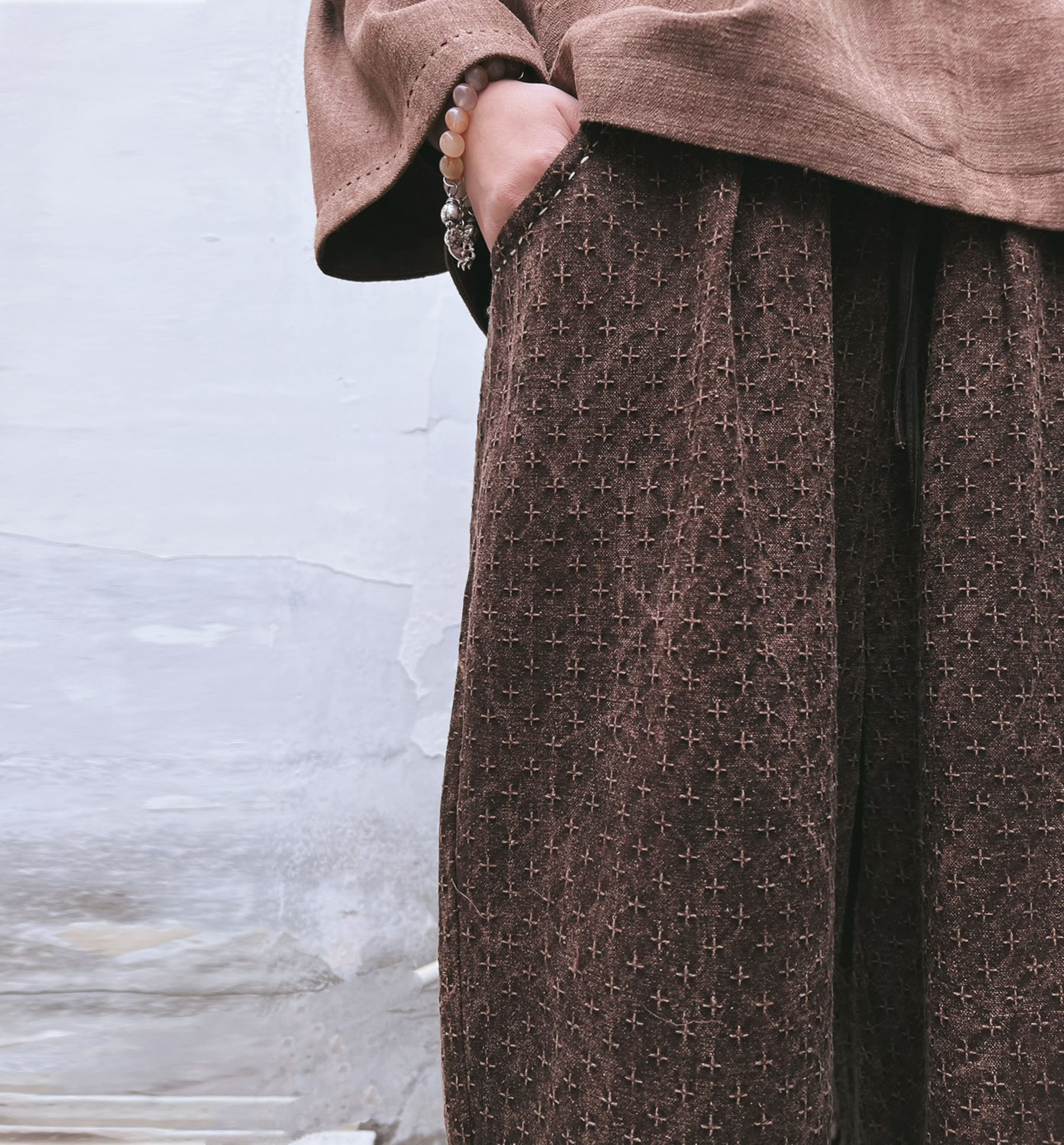 edoa Mud Tussah Silk Jacquard Pleated Pants