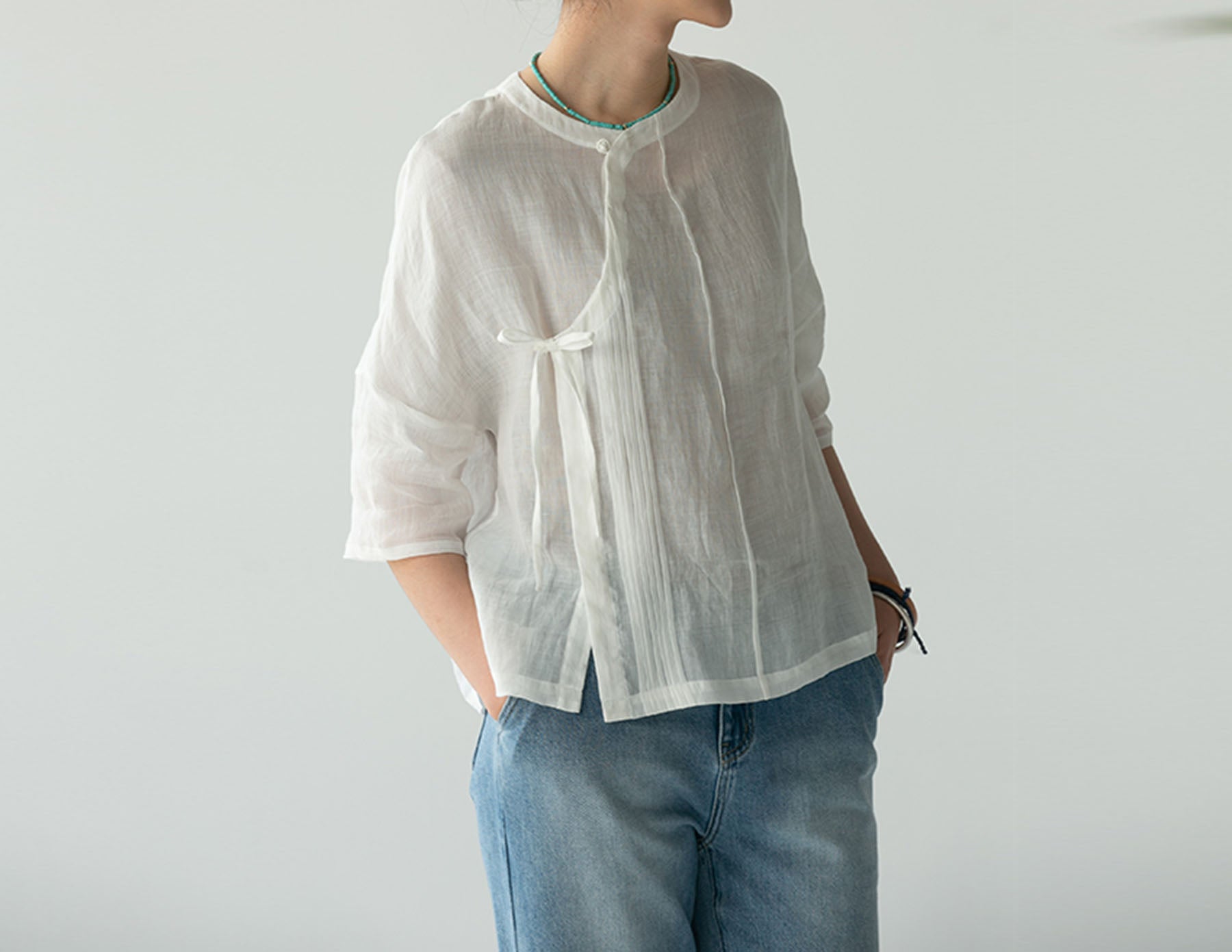 edoa Simple White Ramie Blouse