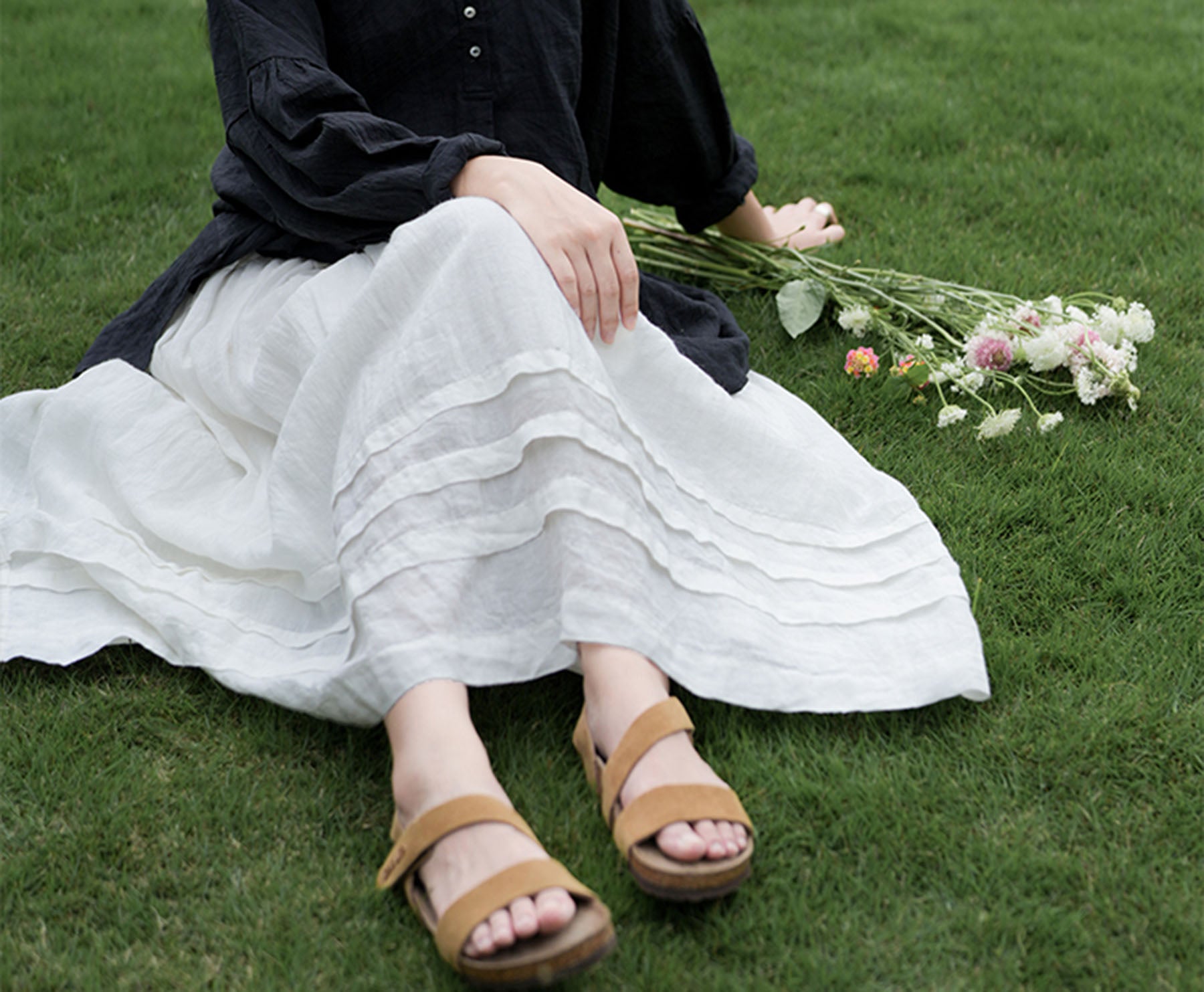 edoa Thin Linen Horizontal Pleated Skirt 