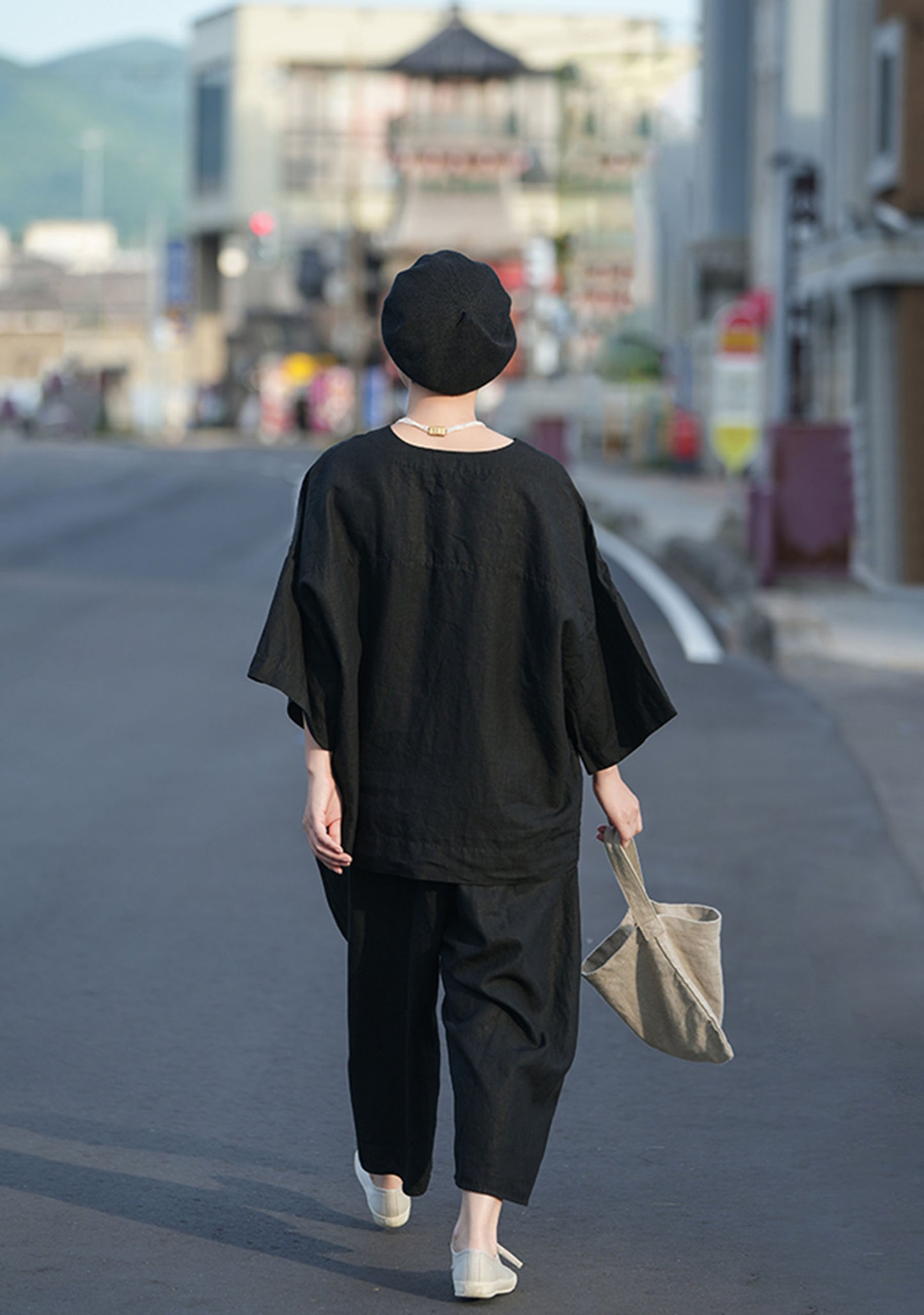 edoa Loose Heavy Weight Washed Linen V-neck Tee