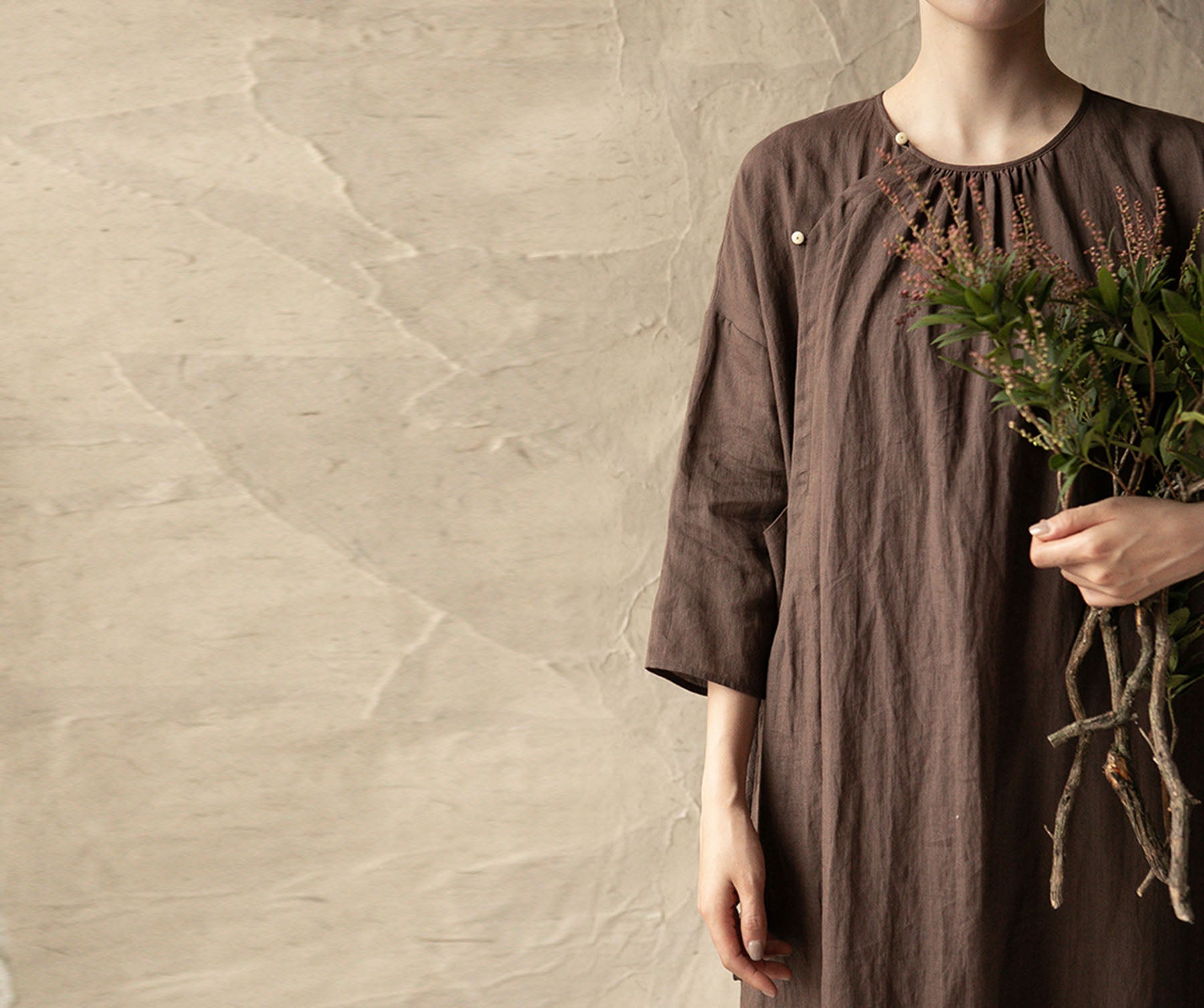 edoa Brown Ramie 3/4 Sleeves Modified Qipao