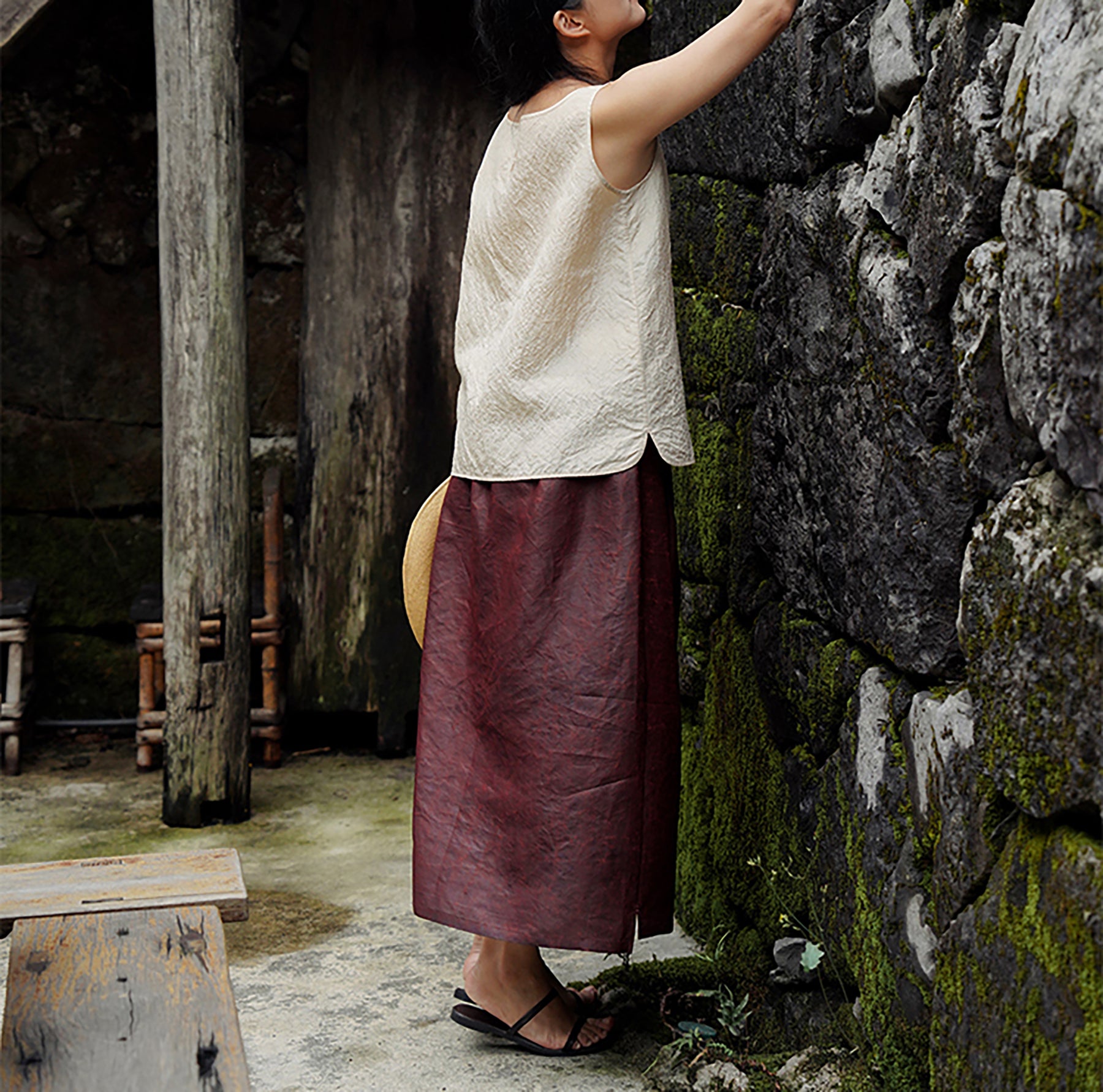 edoa Tusssh Silk Square-neck Tank Top 