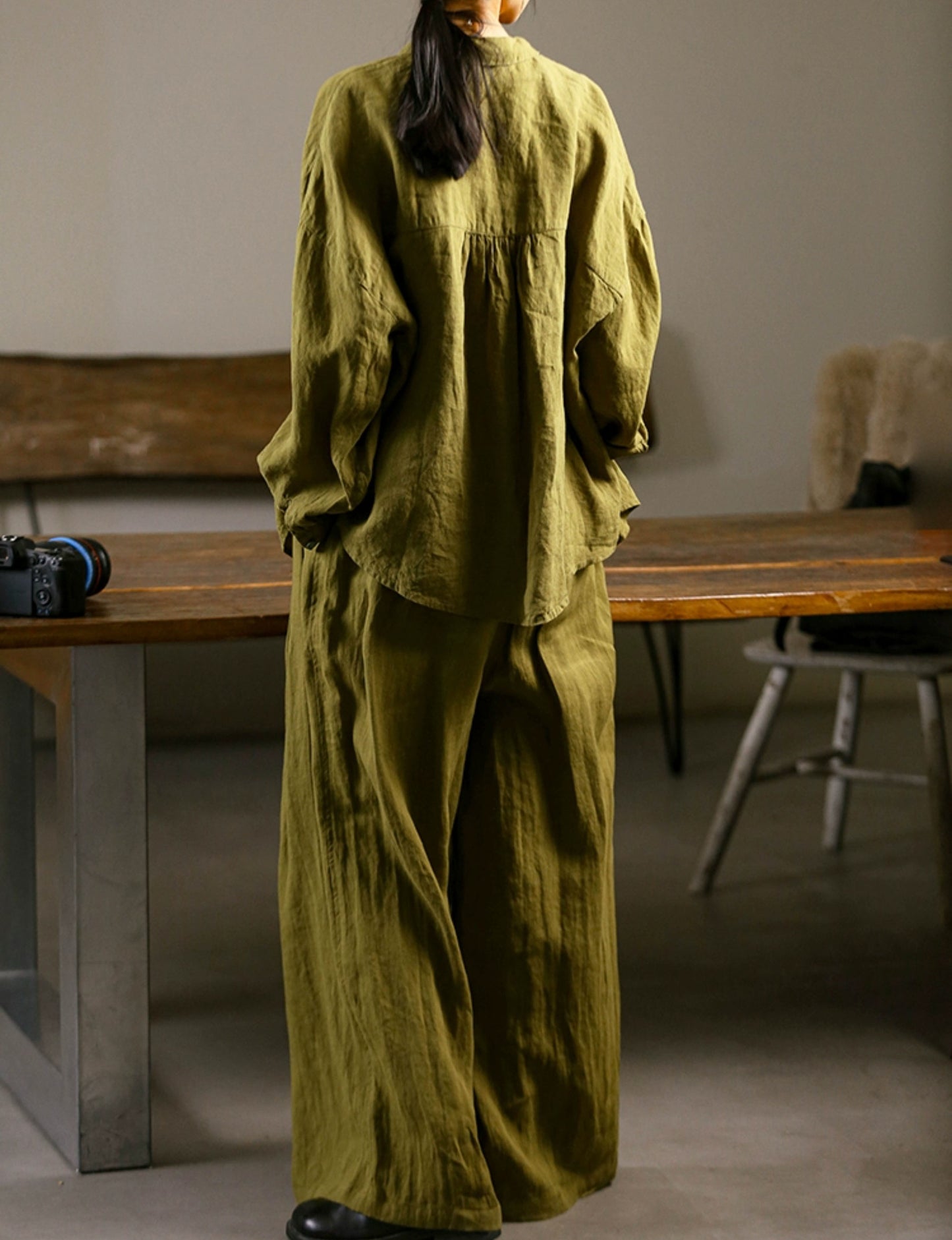 edoa Loose Linen Shirt with Gathered Pocket 