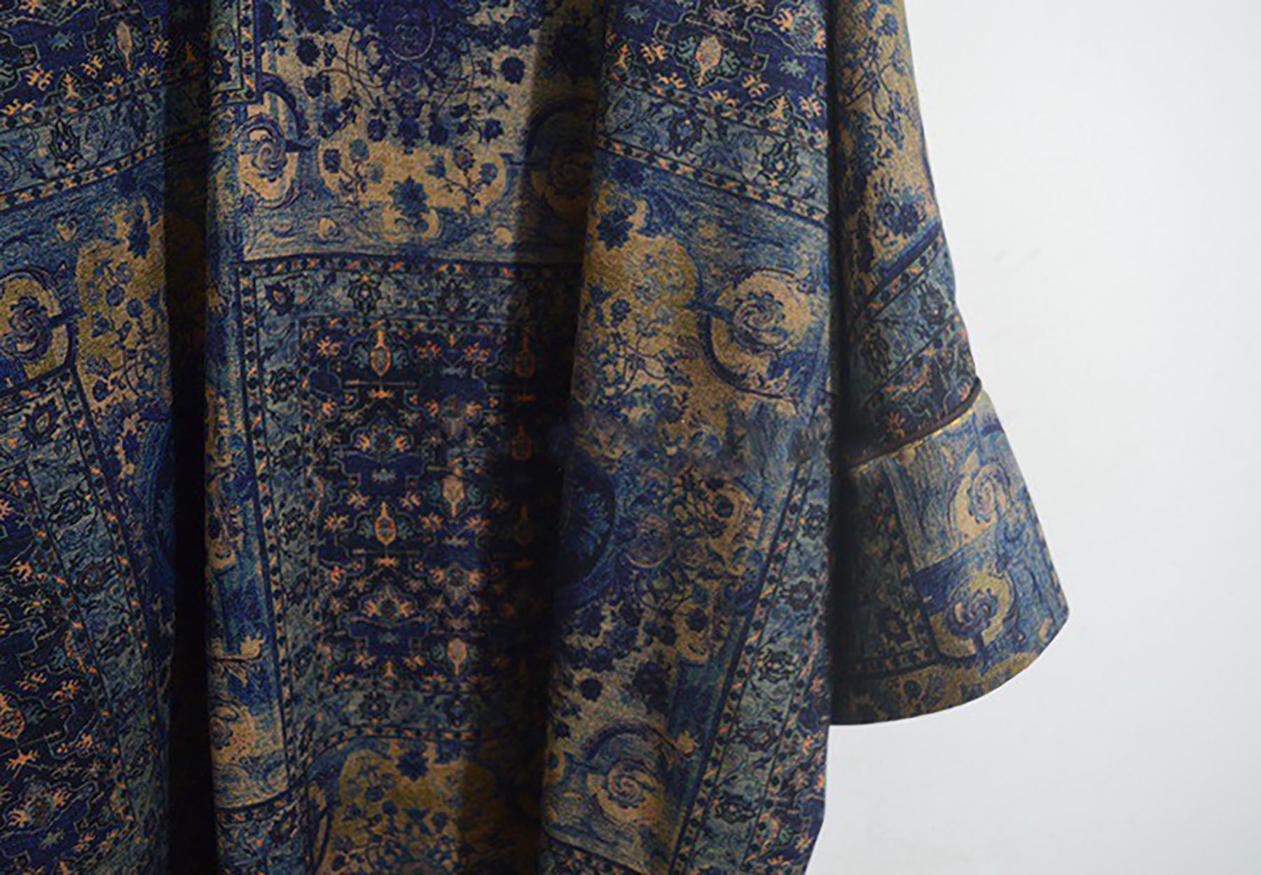 edoa Loose Fitting Printed Mud Silk V-neck Chinese Tunic