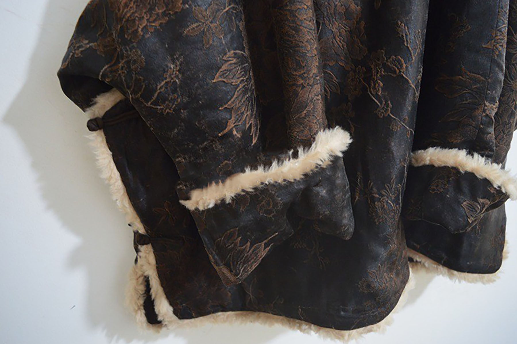 edoa Mud Silk Jacquard Padded Jacket