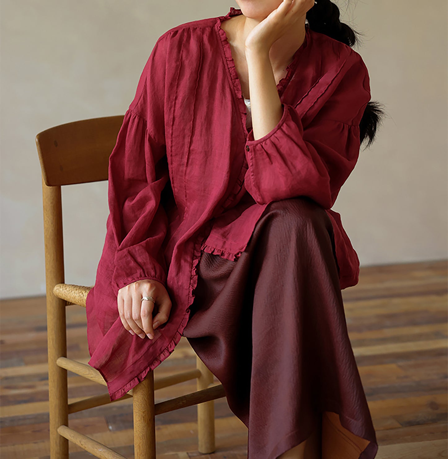 edoa Thin Ramie Pintuck Poet Blouse