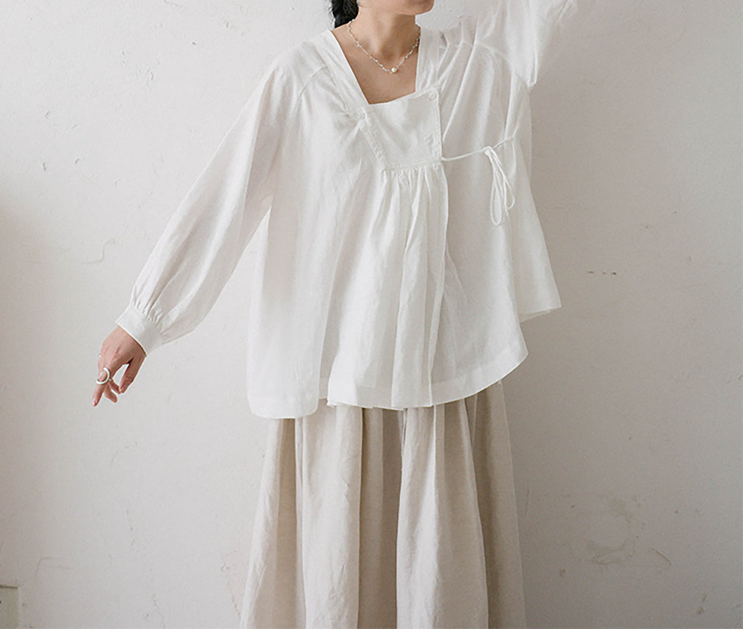 edoa Linen Puff Sleeves Blouse