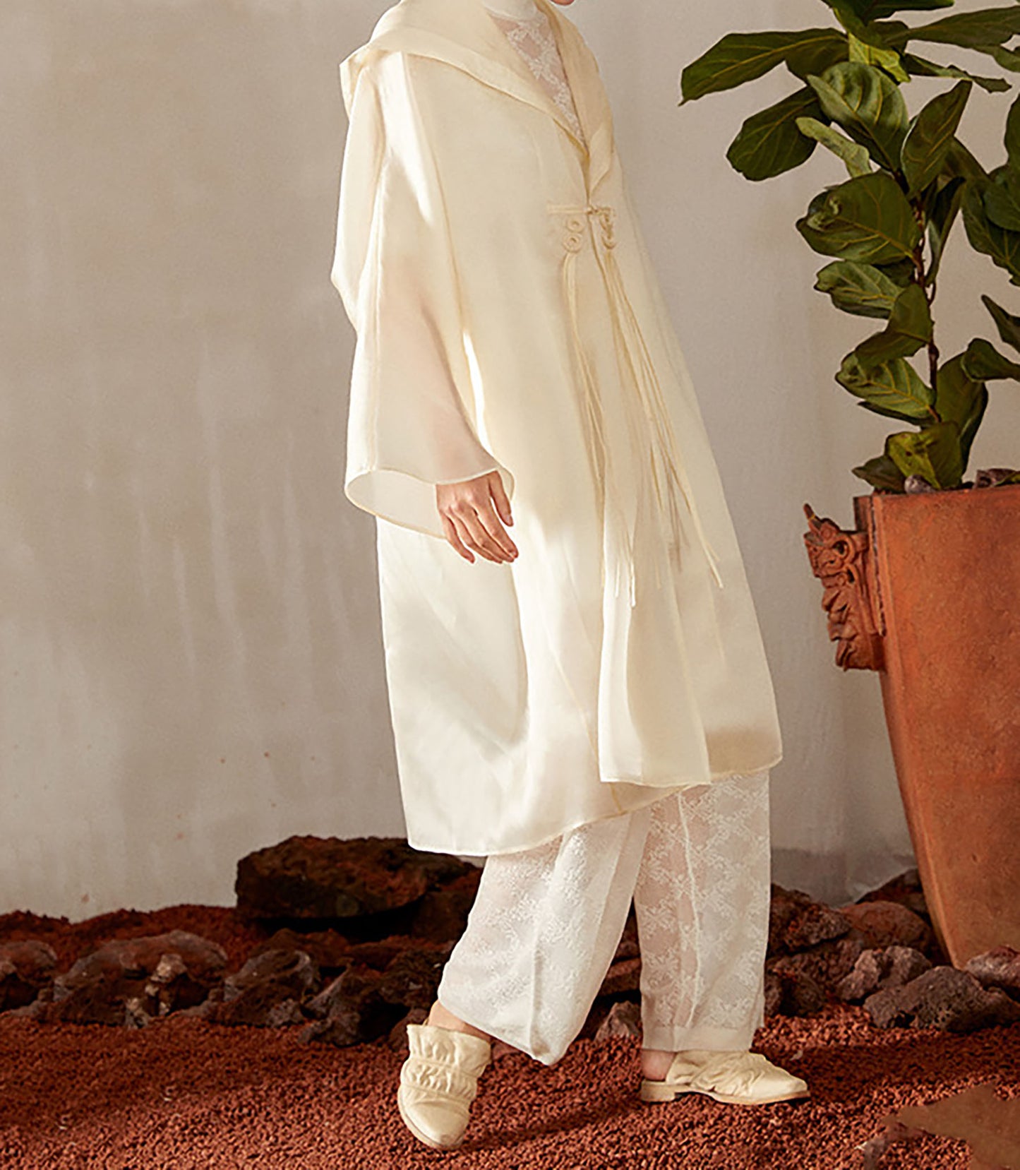 edoa Oversized Chinese Style Mulberry Silk Satin Organza Hooded Coat