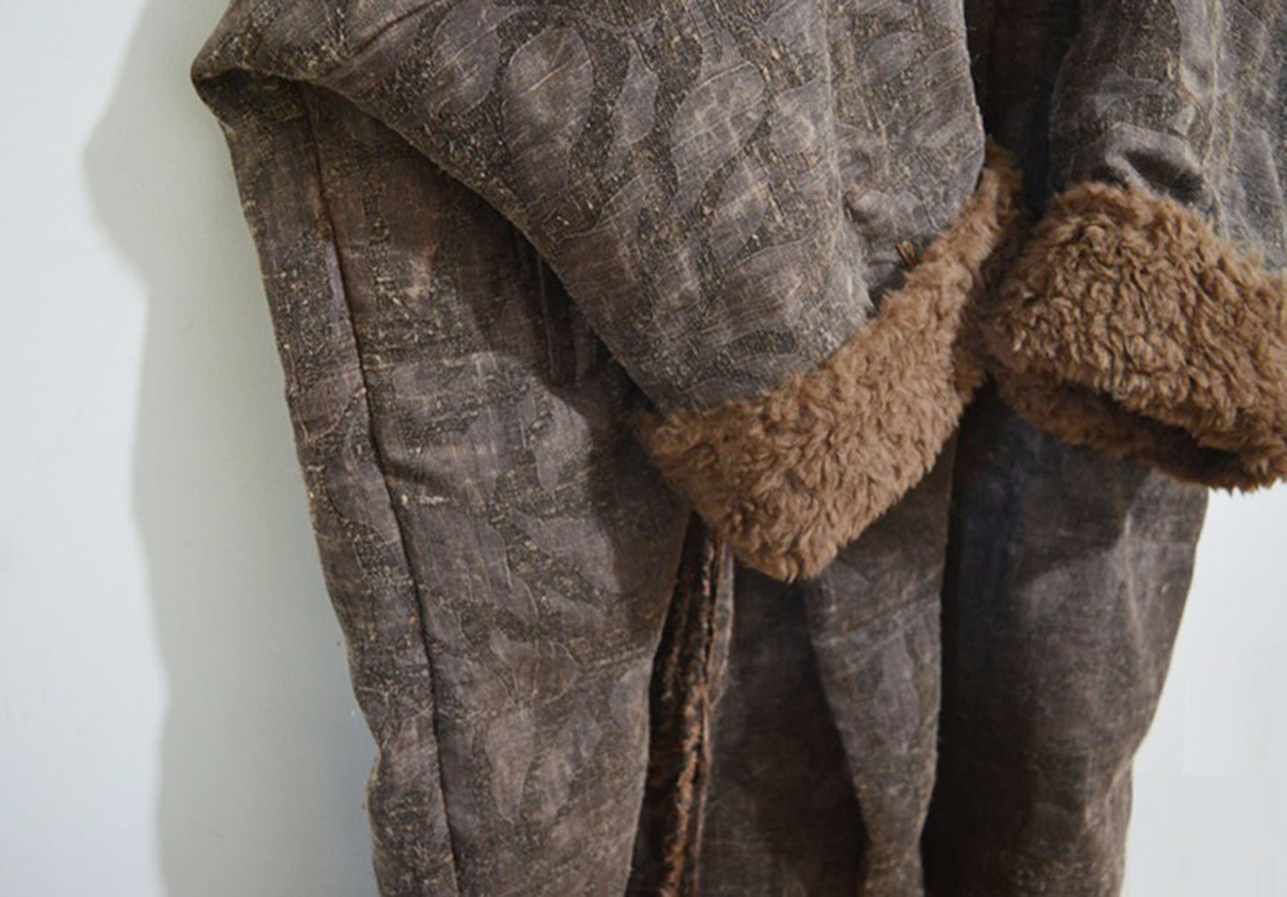 edoa Heavy Weight Mud Tussah Silk Jacquard Goose Down Coat