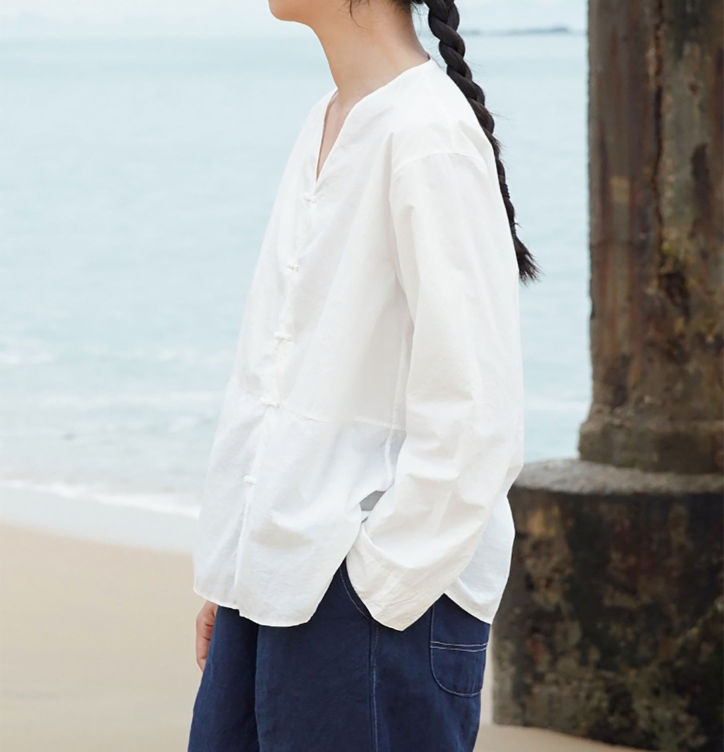 edoa Longsleeve Paper Cotton V-neck Shirt