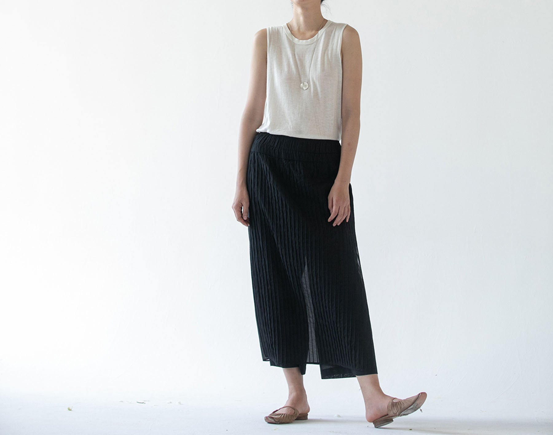 edoa Thin Silk Cotton Blend Pin tucked Apron Pants