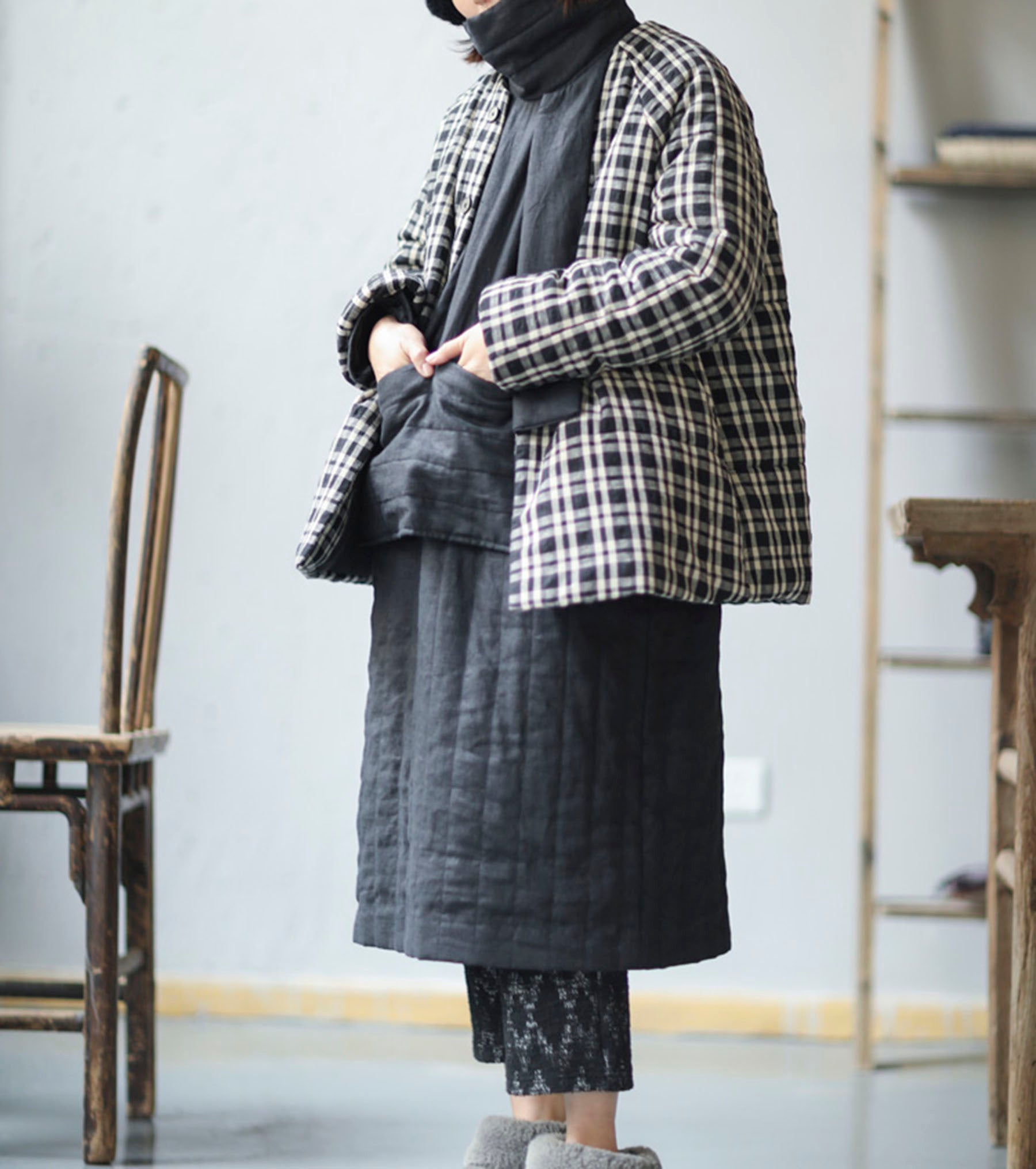 edoa Linen Turtle Neck Quilted Pull-over Coat