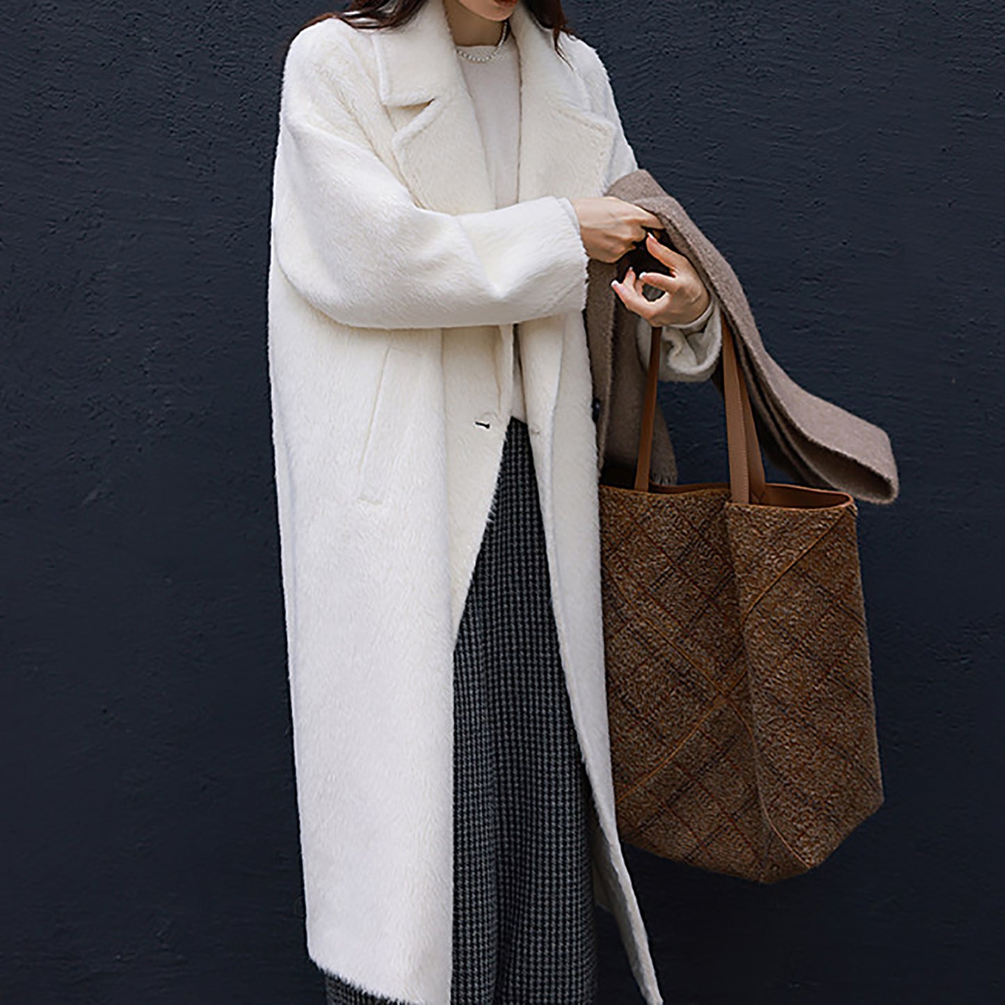 EDOA Double-breasted Alpaca Cocoon Coat