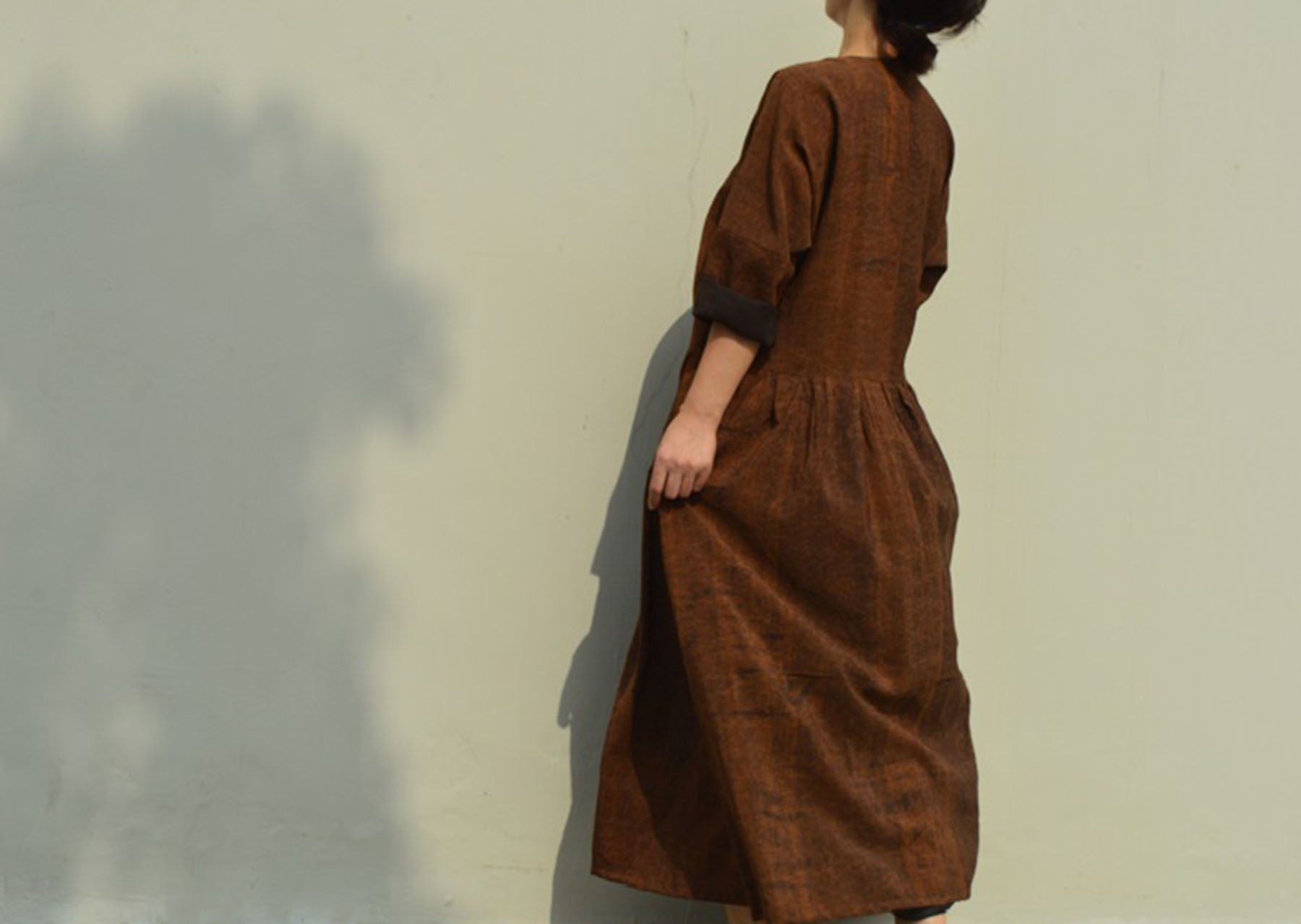 edoa Minimalist Cracked Mud Silk Dress 