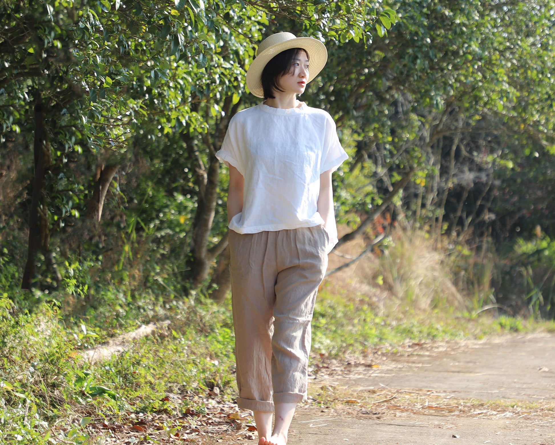 edoa White Oversized Linen Square Top with Twisted neck