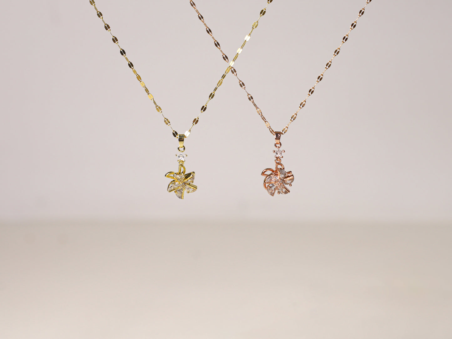 edoa Spin Windmill Fidget Necklace