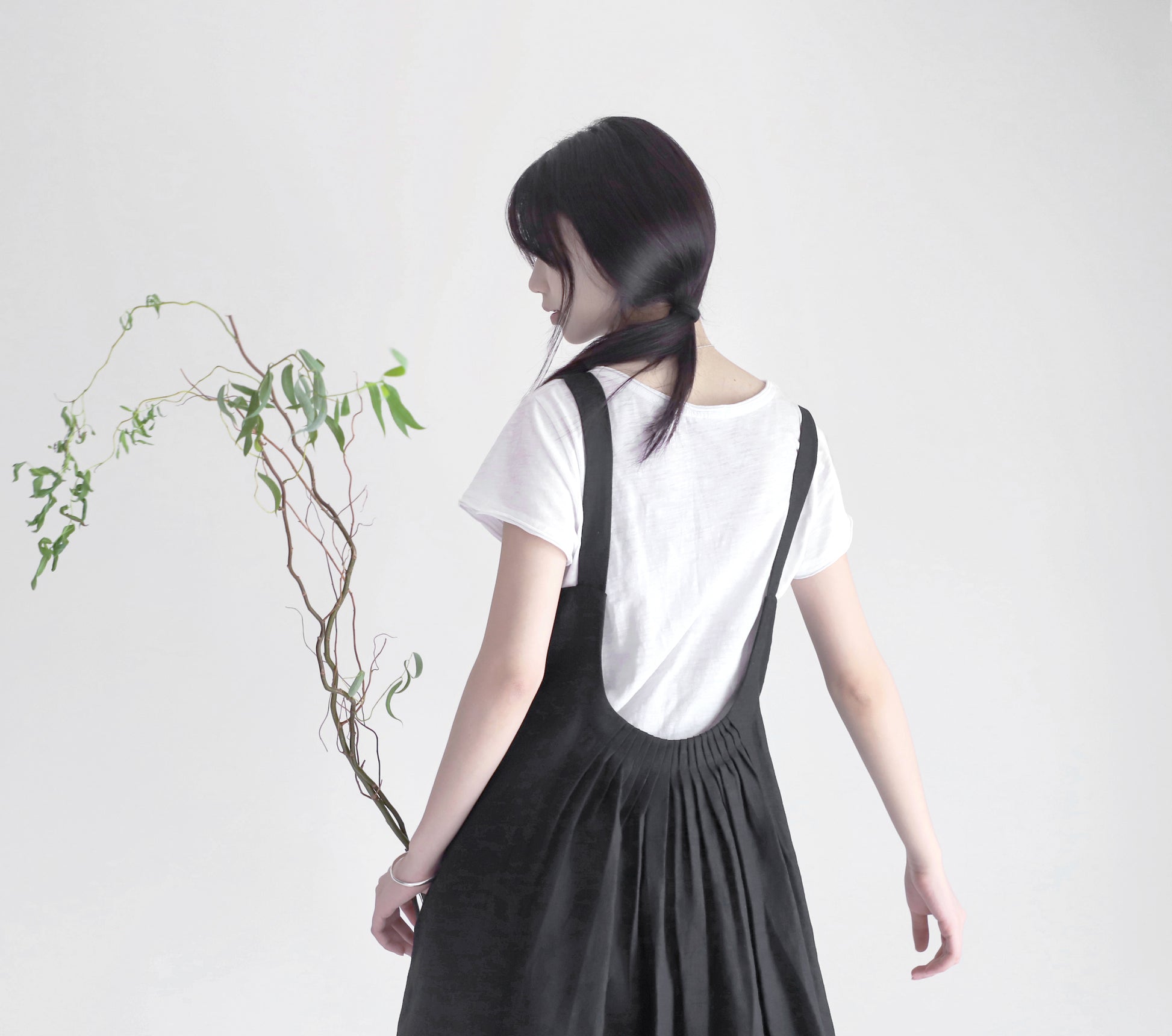 edoa linen pleated overall dress